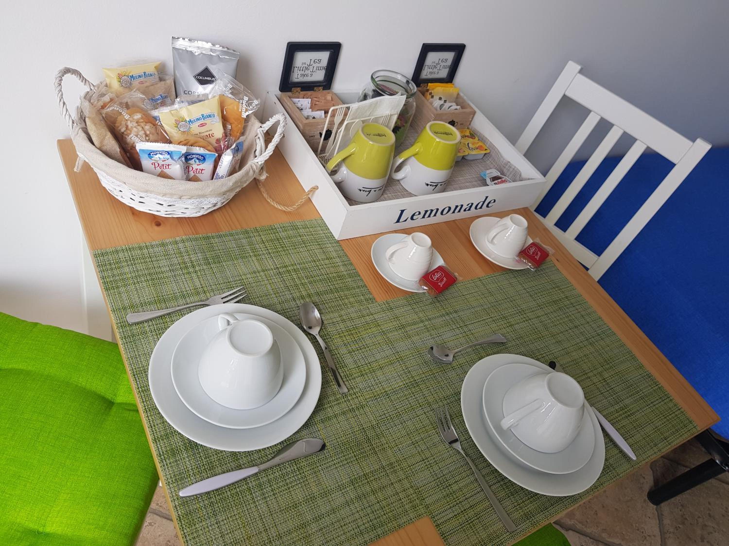 Double or Twin Room - Photo 8