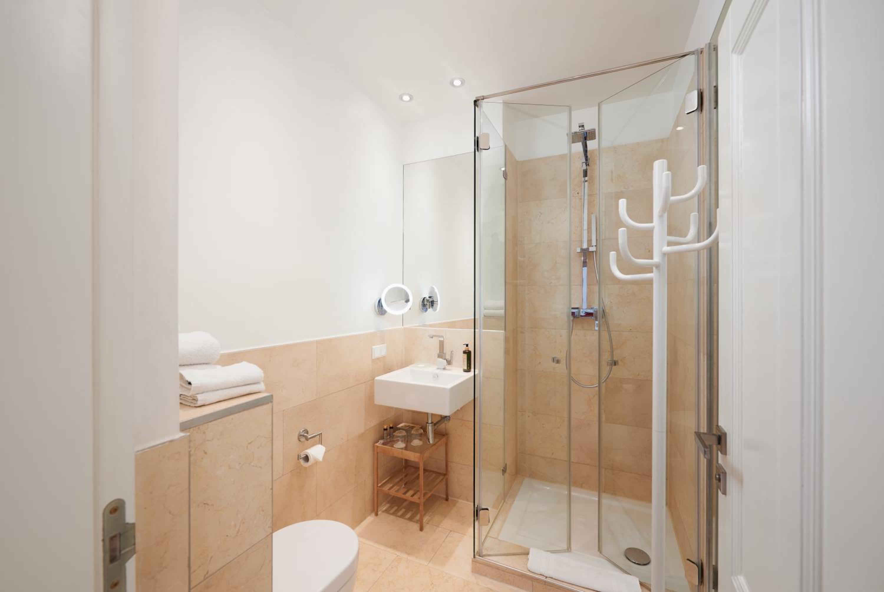 One-Bedroom Apartment - Photo 14