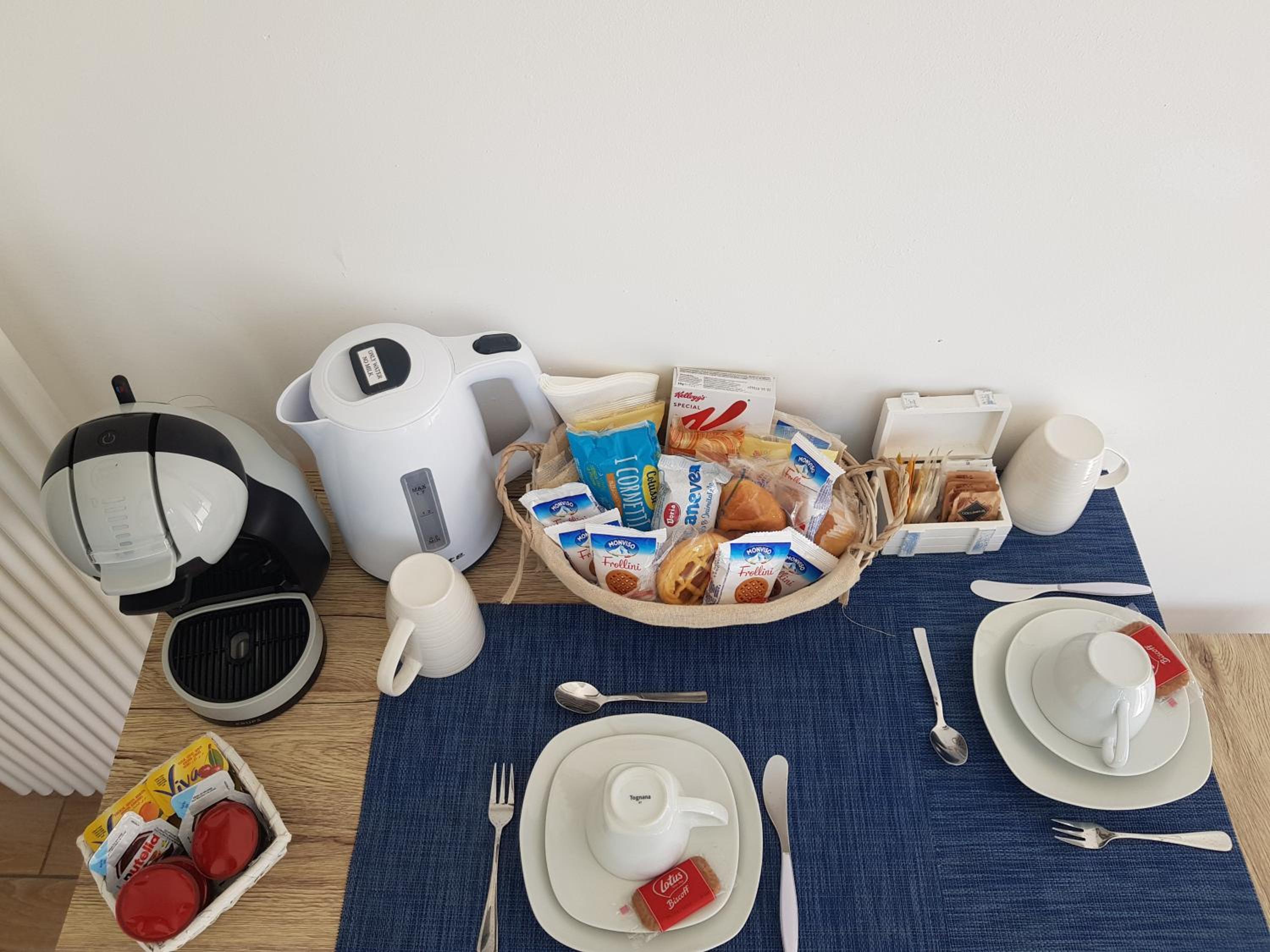 Double Room - Photo 12