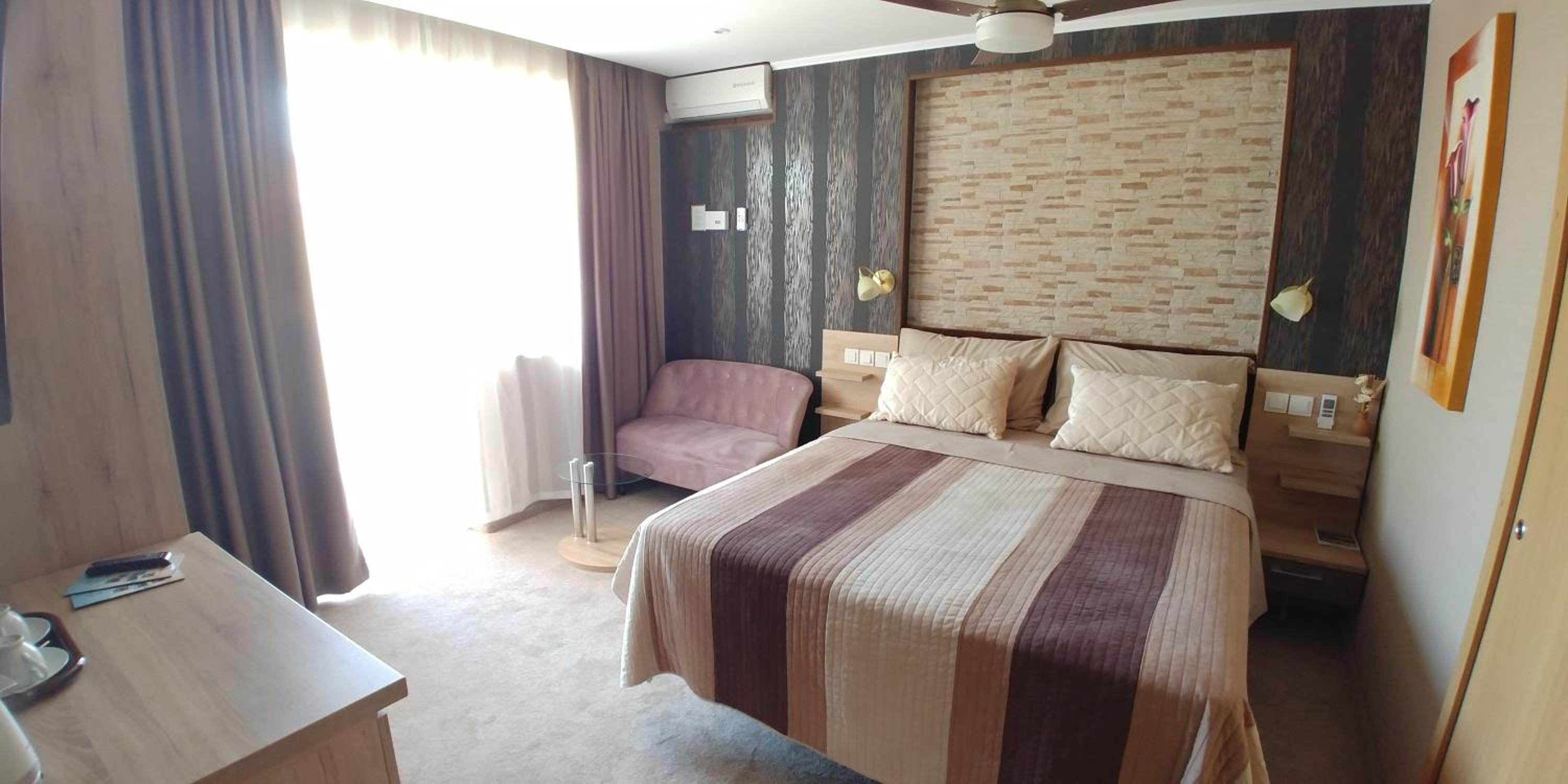 Double Room with Balcony photo 3