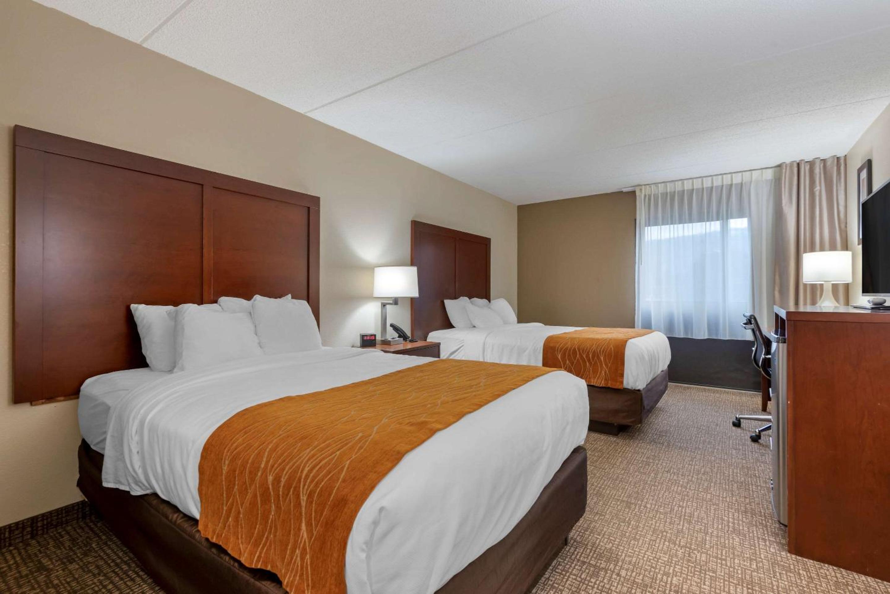 Double Room with Two Double Beds - Non-Smoking - Photo 1