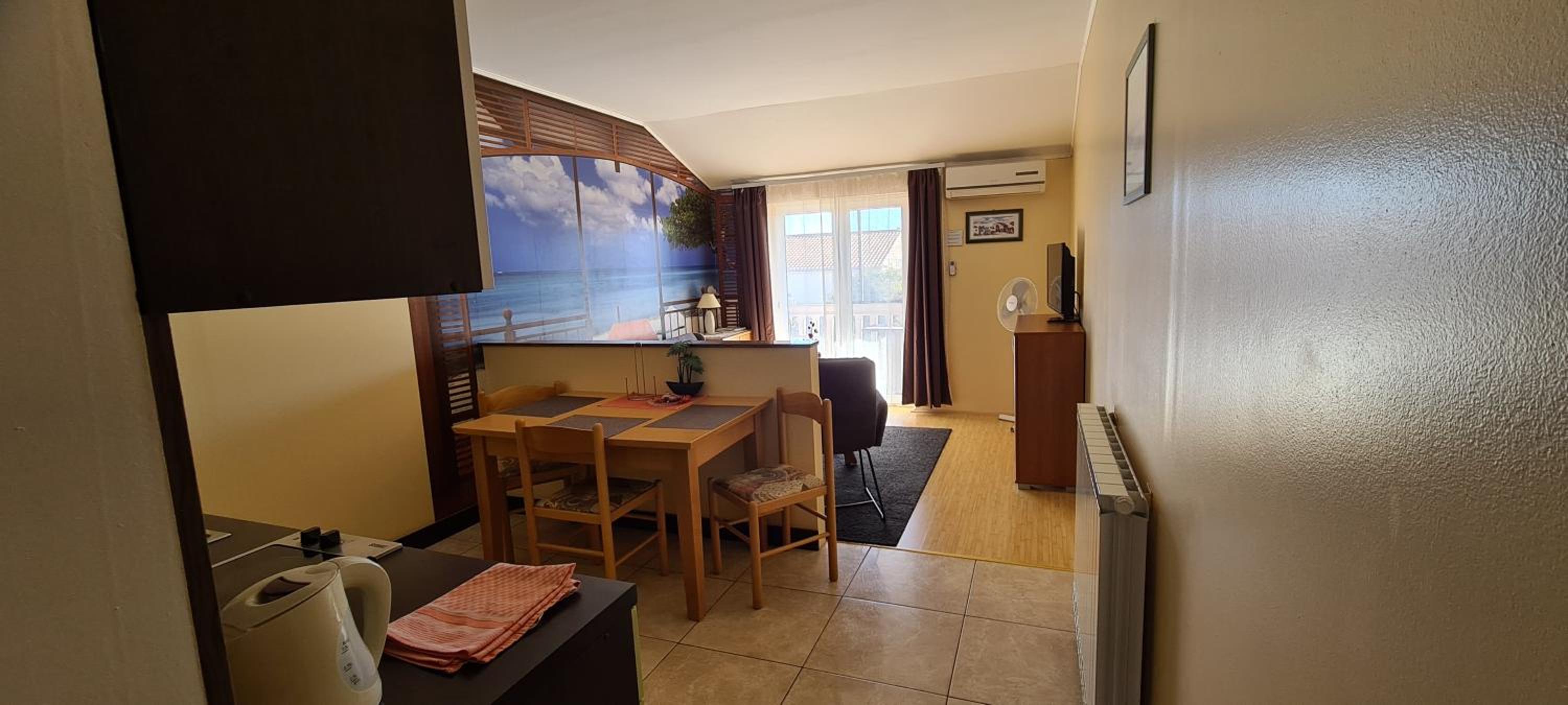 One-Bedroom Apartment with Balcony photo 2