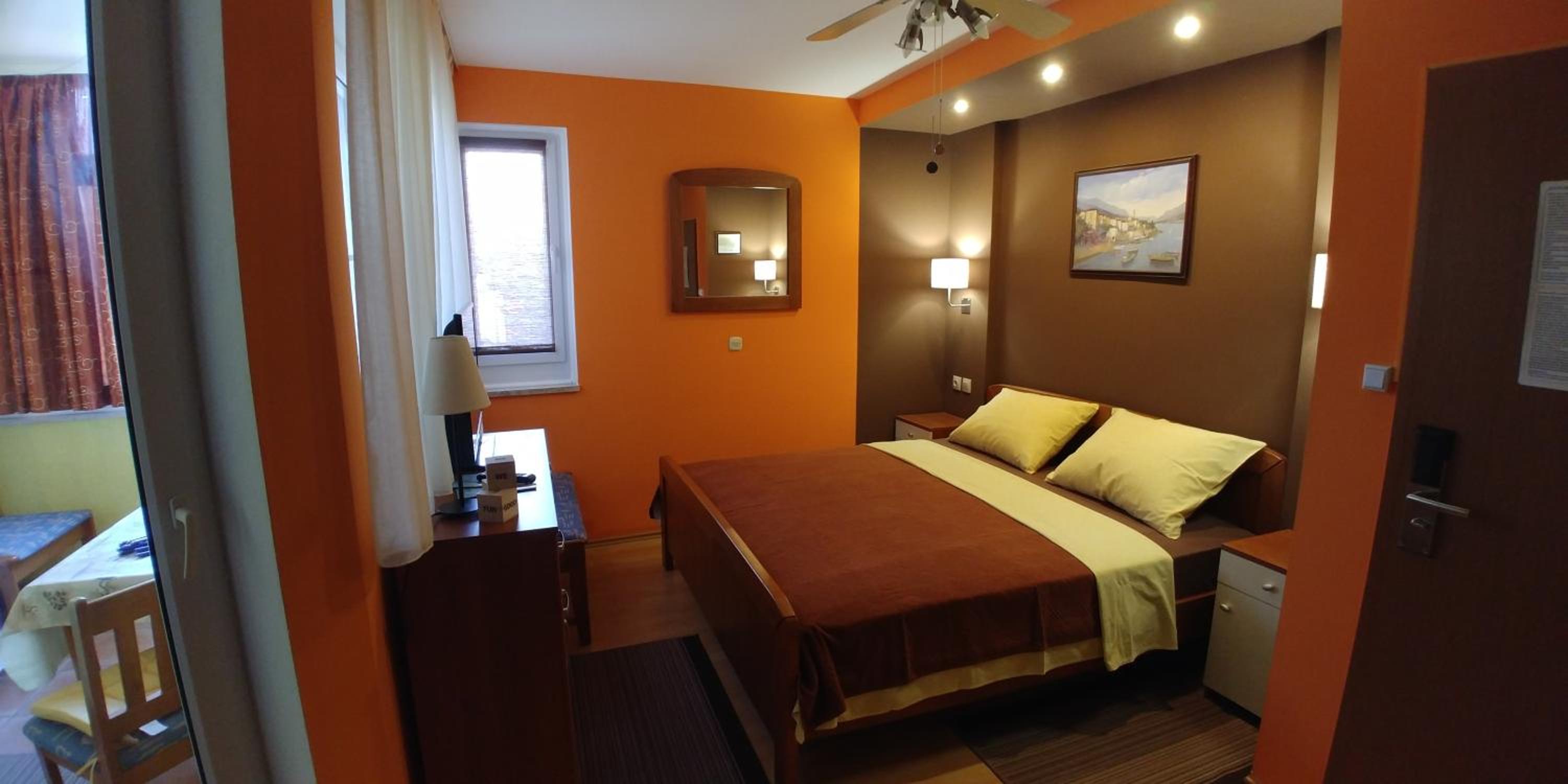 Double Room with Kitchenette photo 1