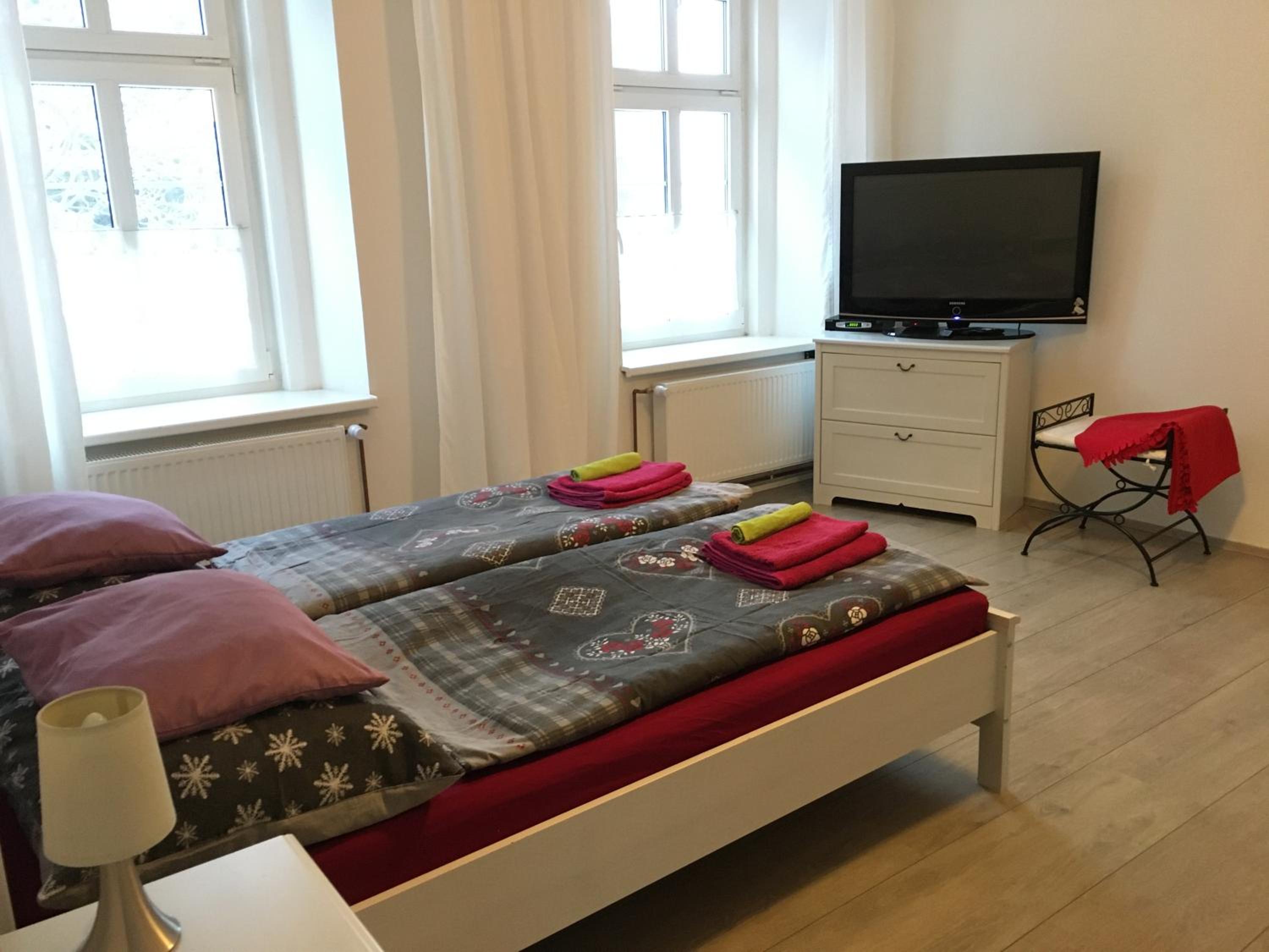 One-Bedroom Apartment photo 2