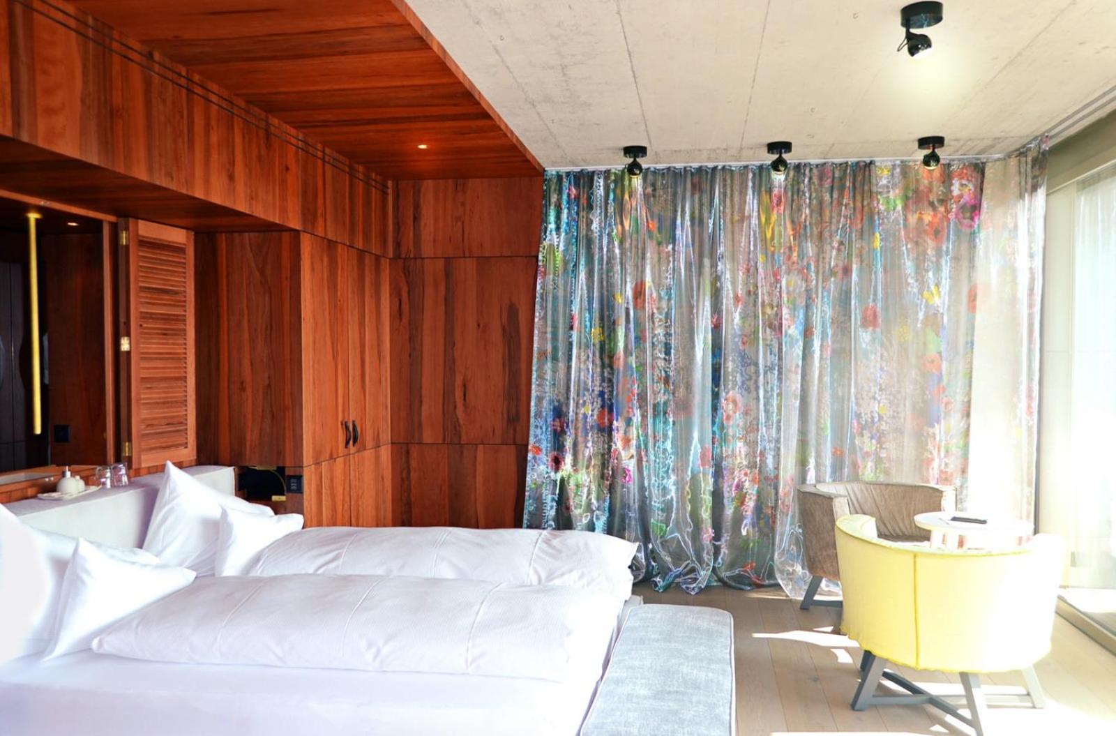 Junior Suite with Balcony