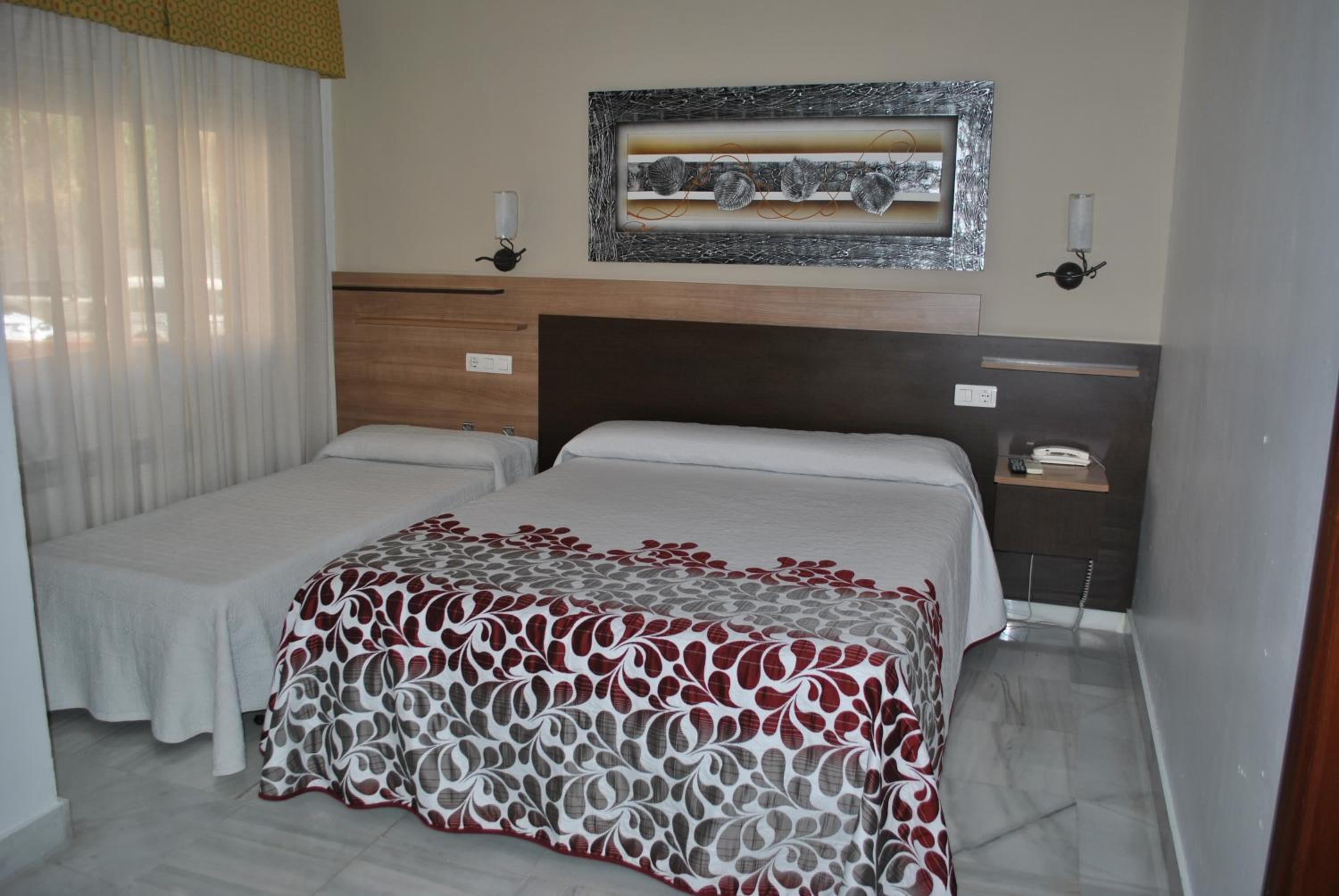 Triple Room - Photo 1