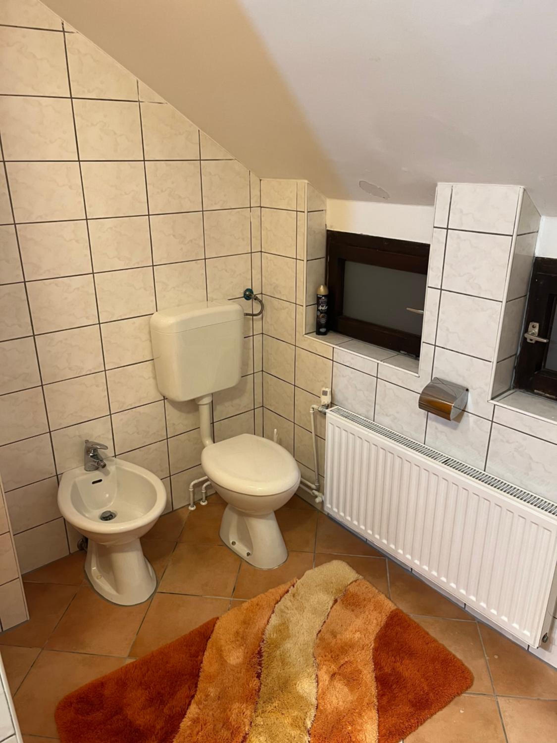 Two-Bedroom Apartment - Photo 3