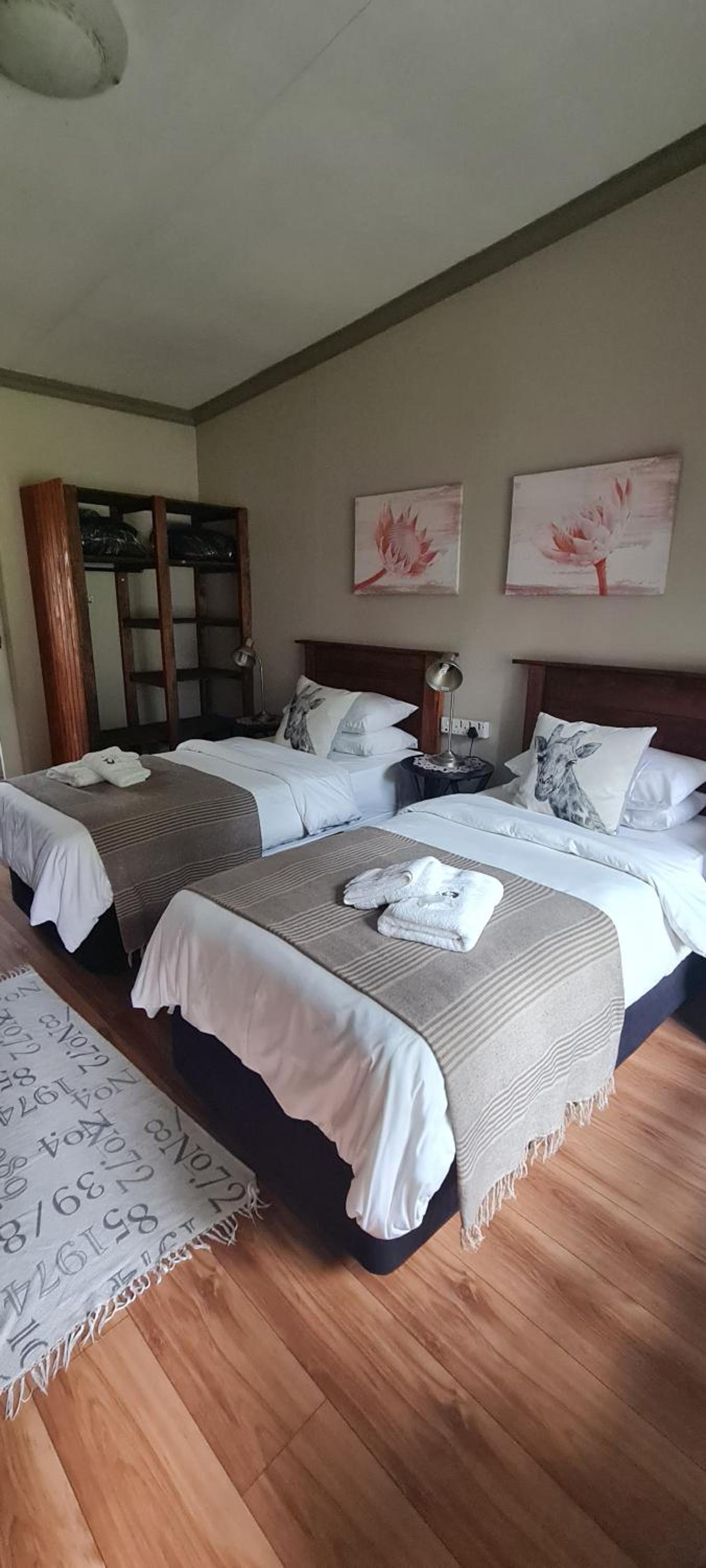 Standard Twin Room with Garden View