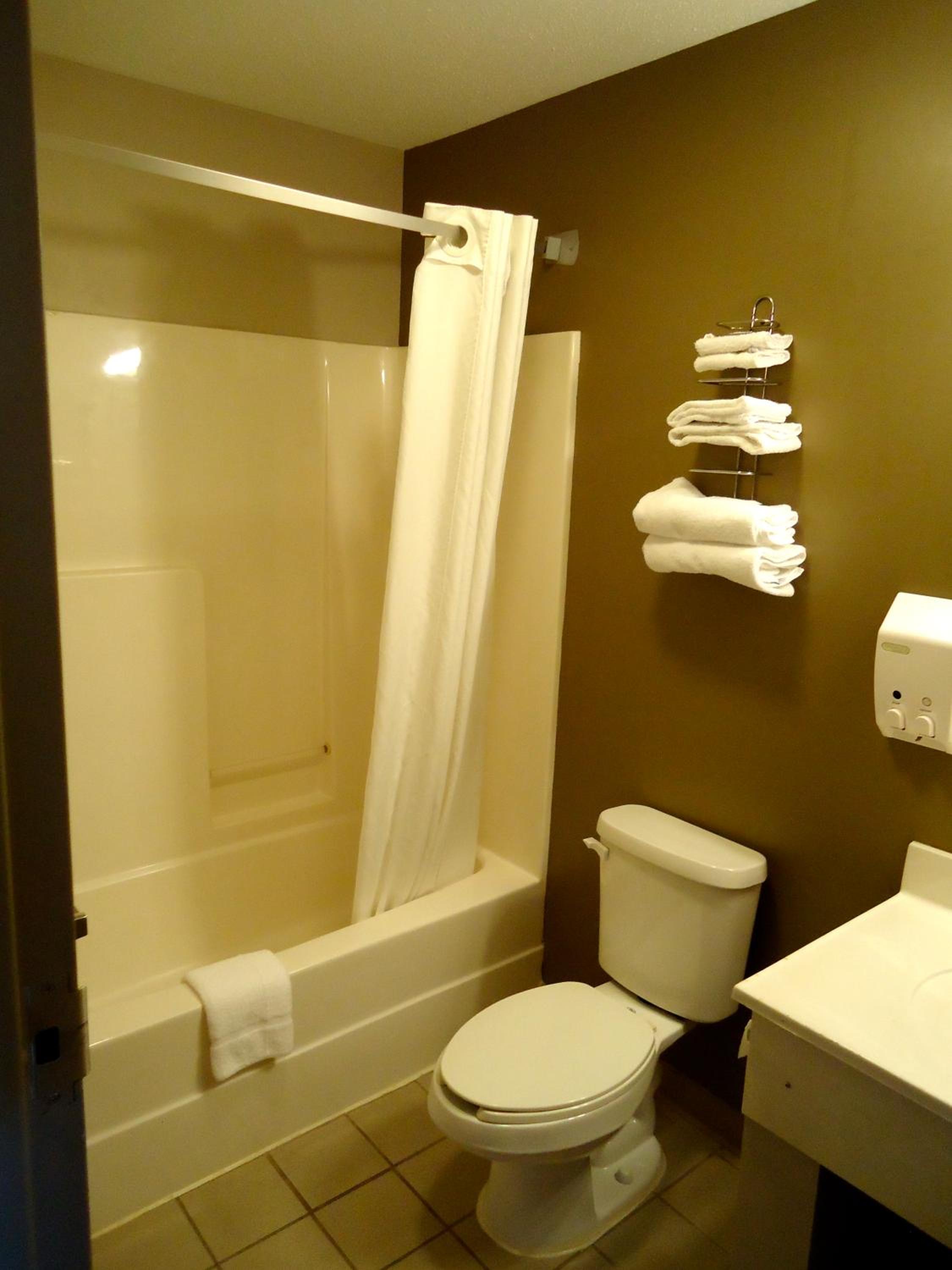 King Studio Suite - Non-Smoking - Photo 2