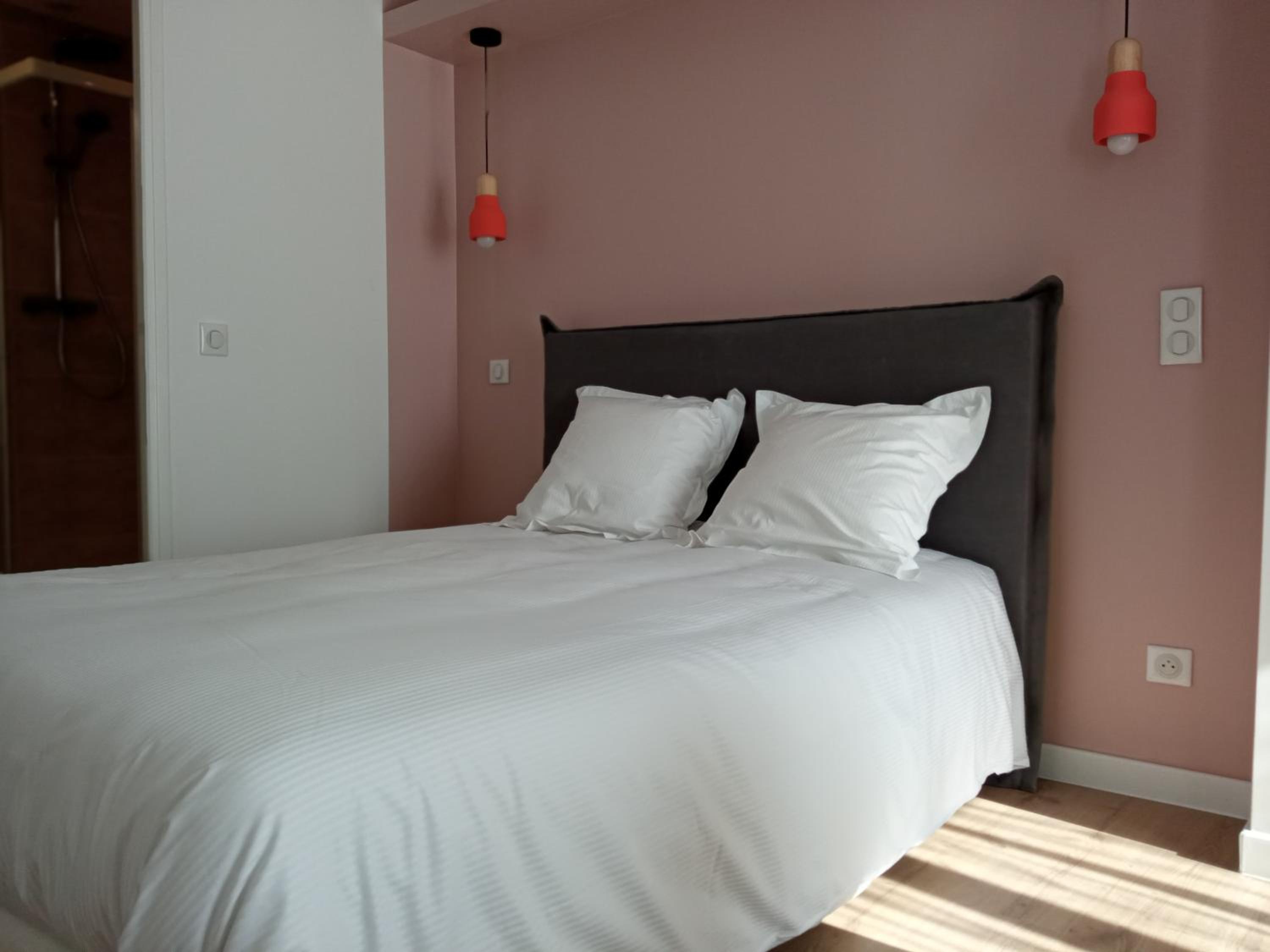 Deluxe Room - Photo 3