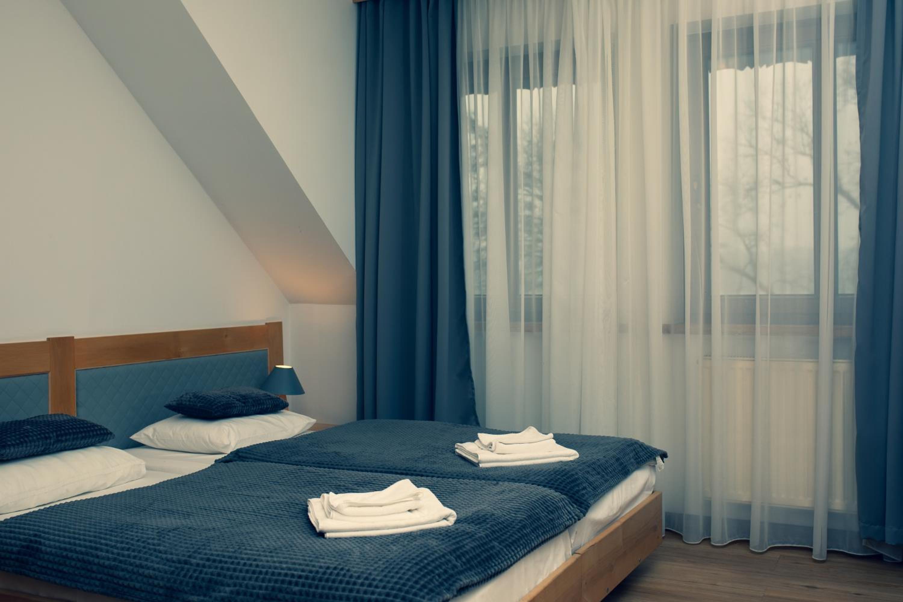 Twin Room - Photo 5
