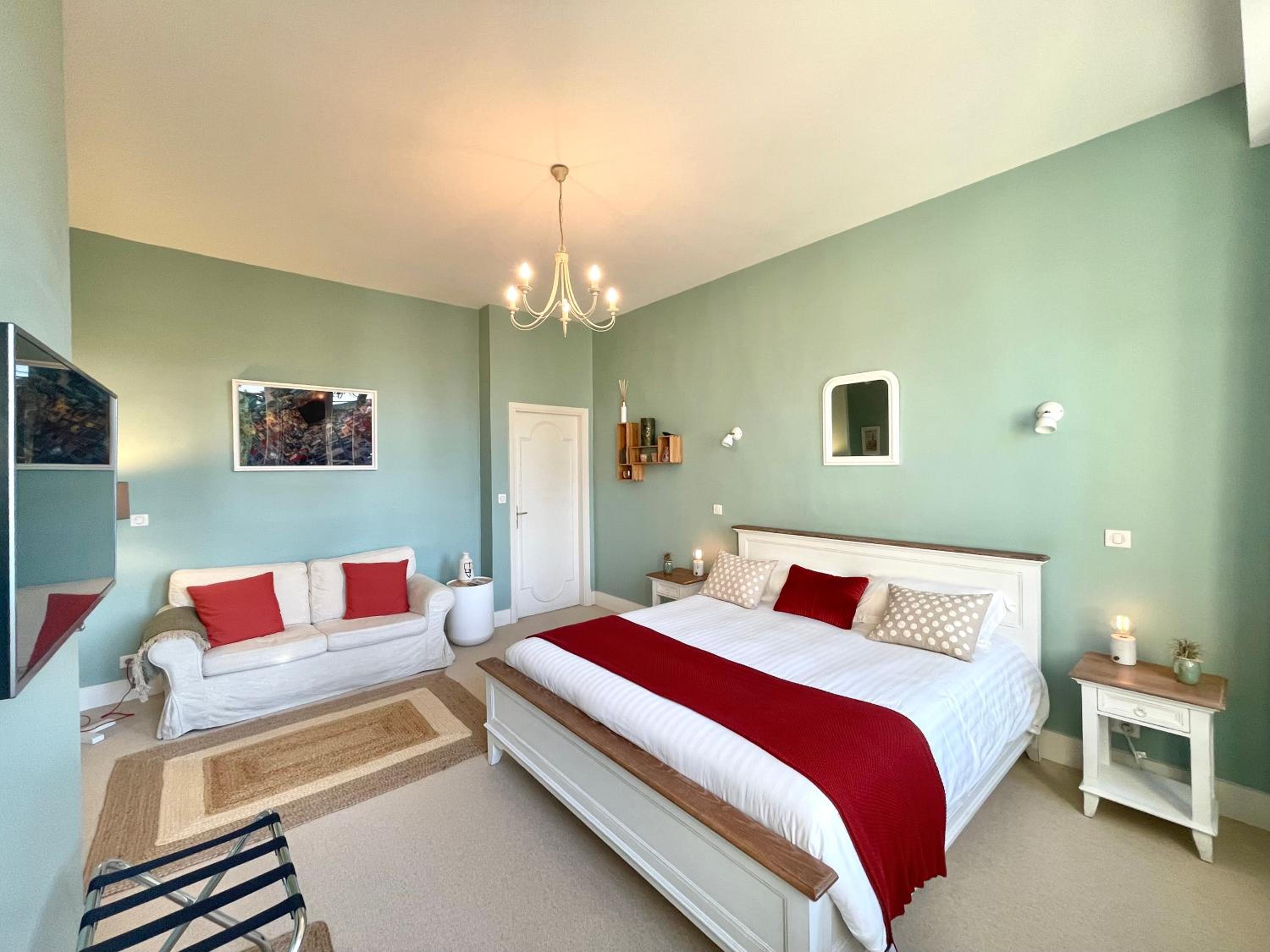 Suite with Garden View photo 2
