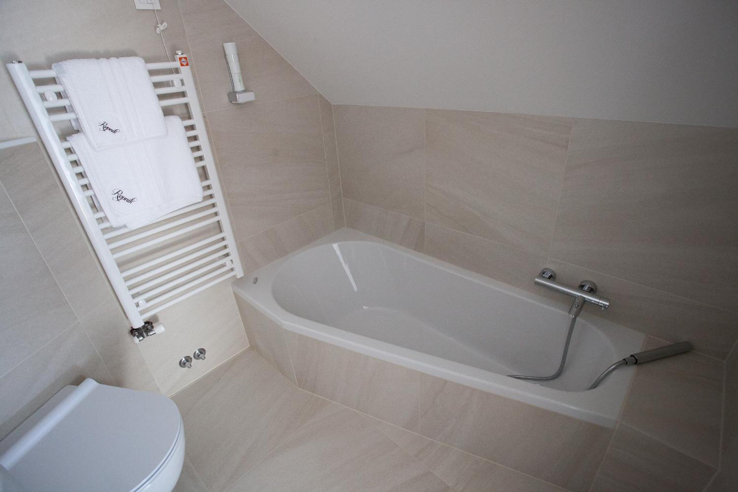Single Room photo 2