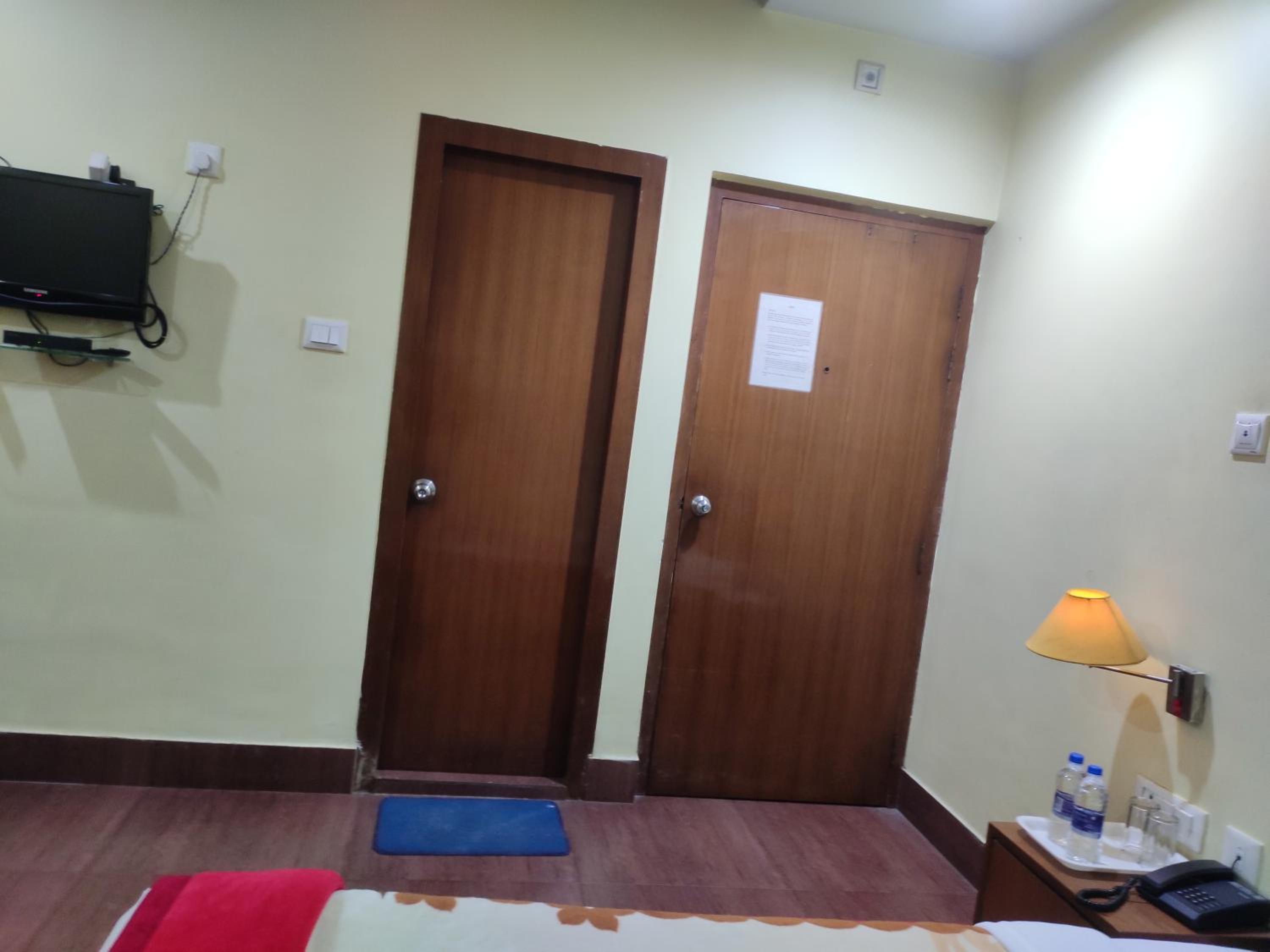 Budget Double Room photo 2
