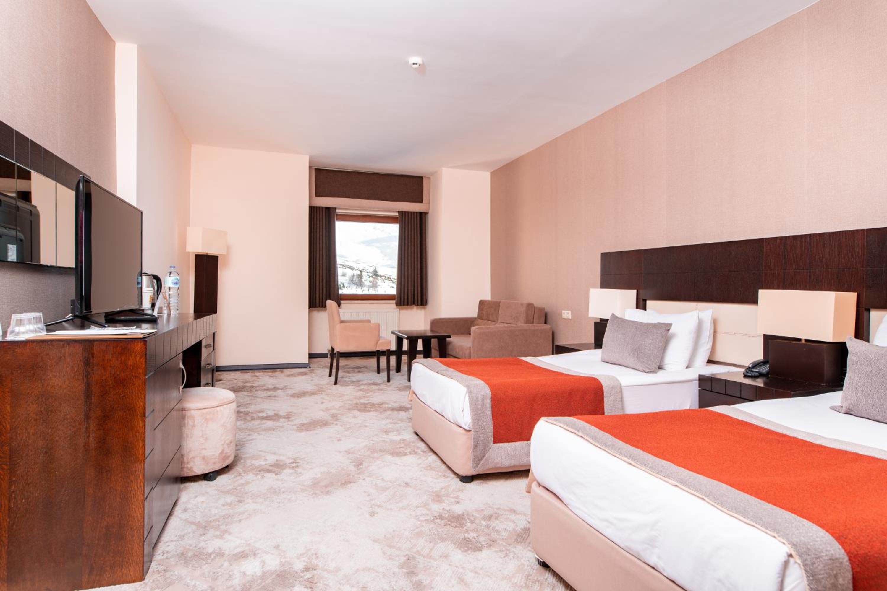Deluxe Quadruple Room