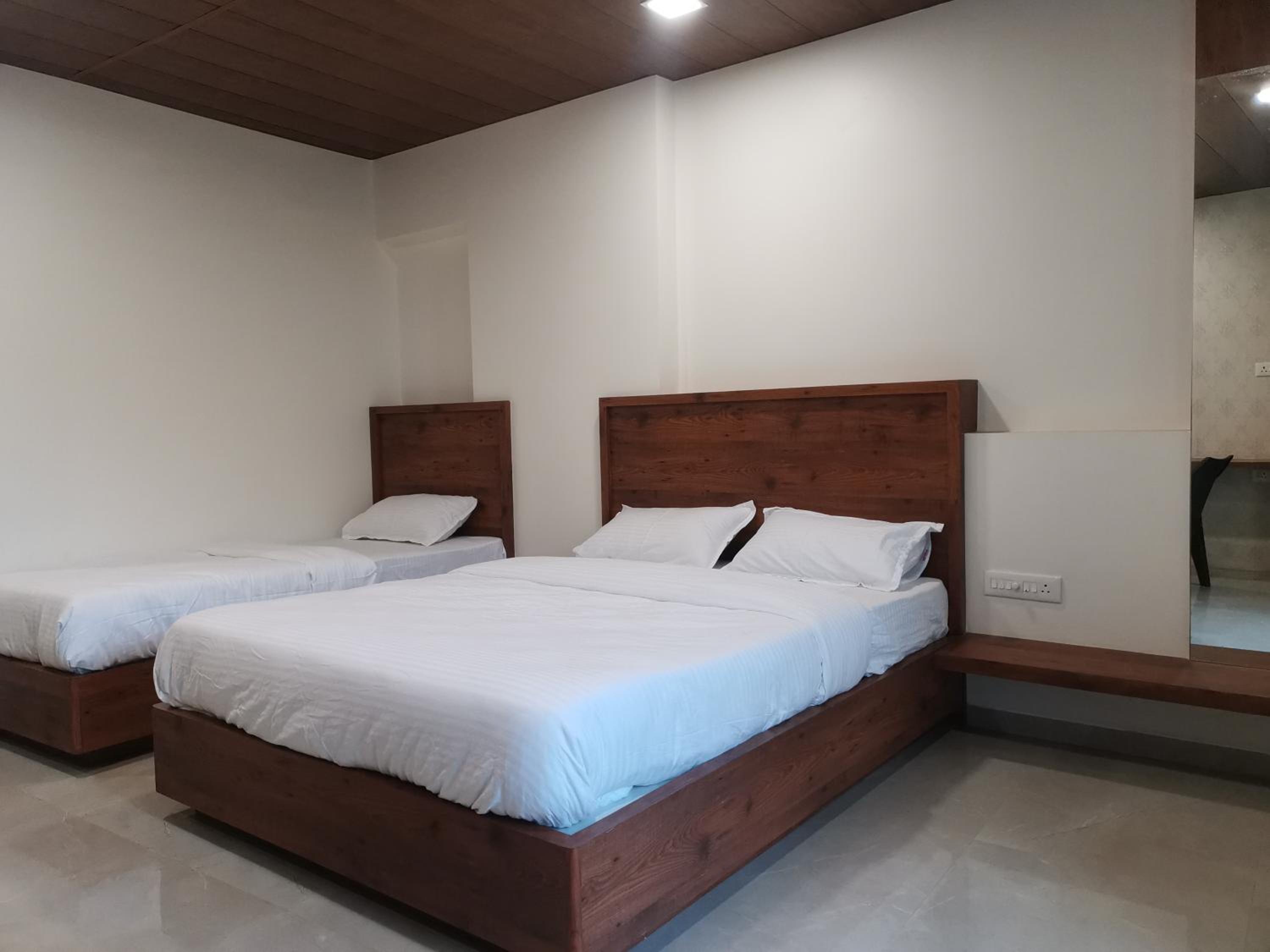 Family Non AC Room - Photo 7