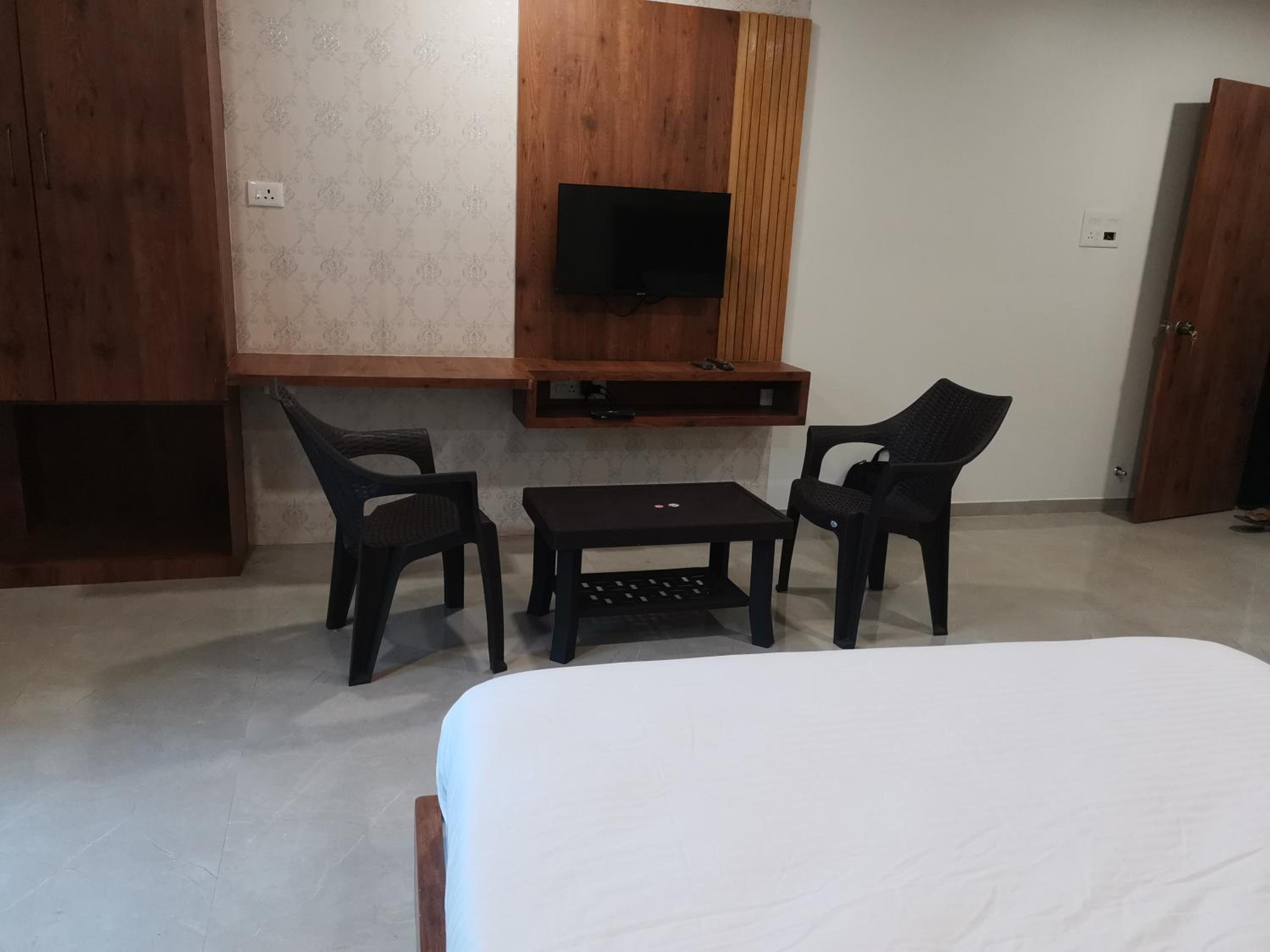Family Non AC Room - Photo 9
