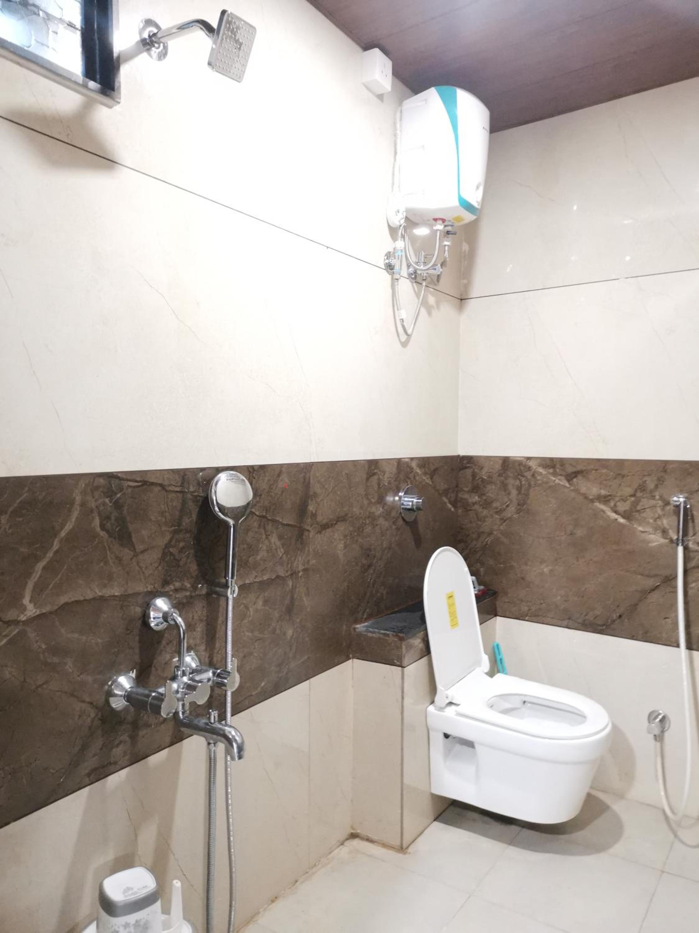 Deluxe Non AC Room - Photo 9