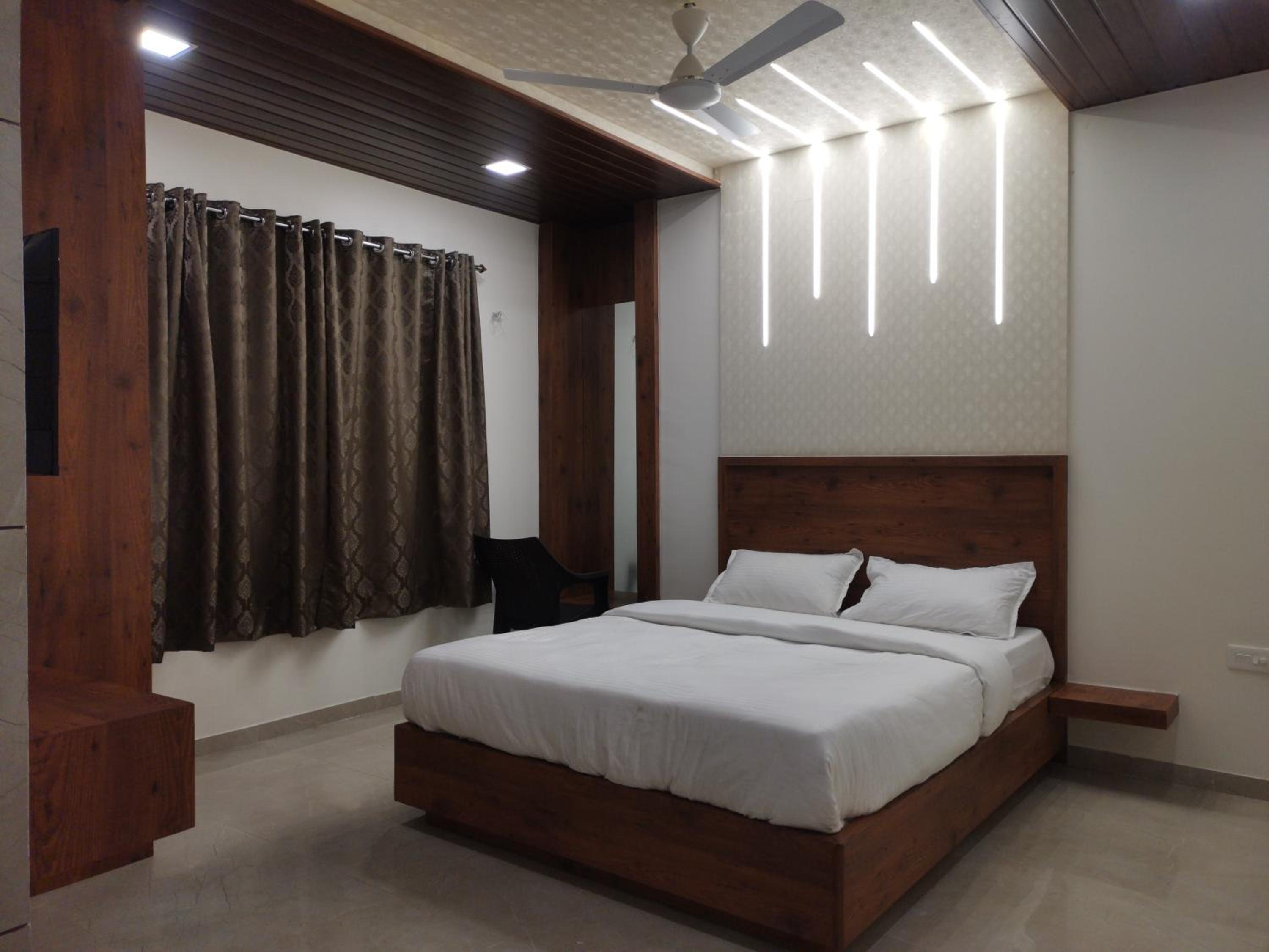 Deluxe Non AC Room - Photo 8