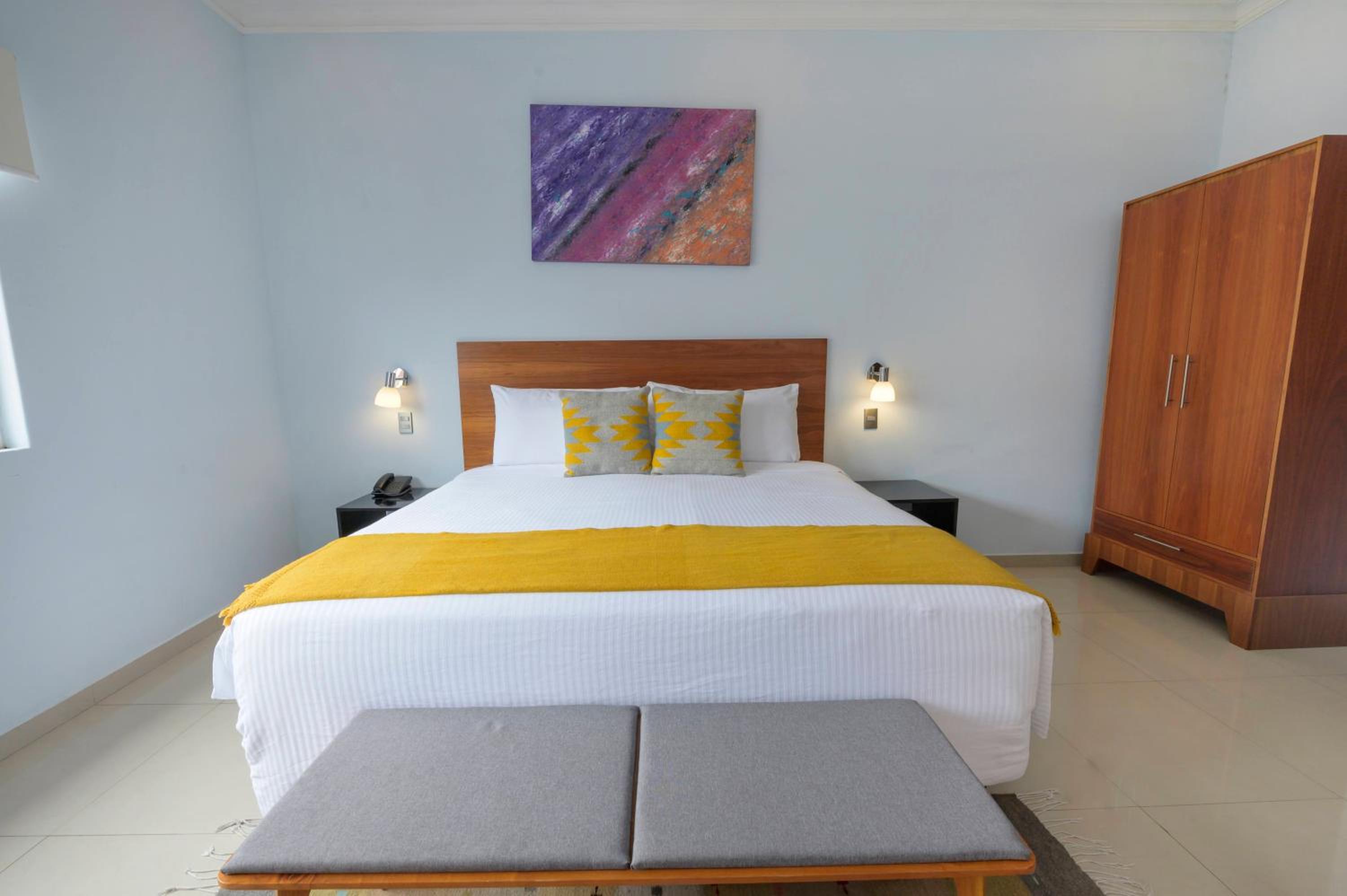 Deluxe Suite - Photo 1
