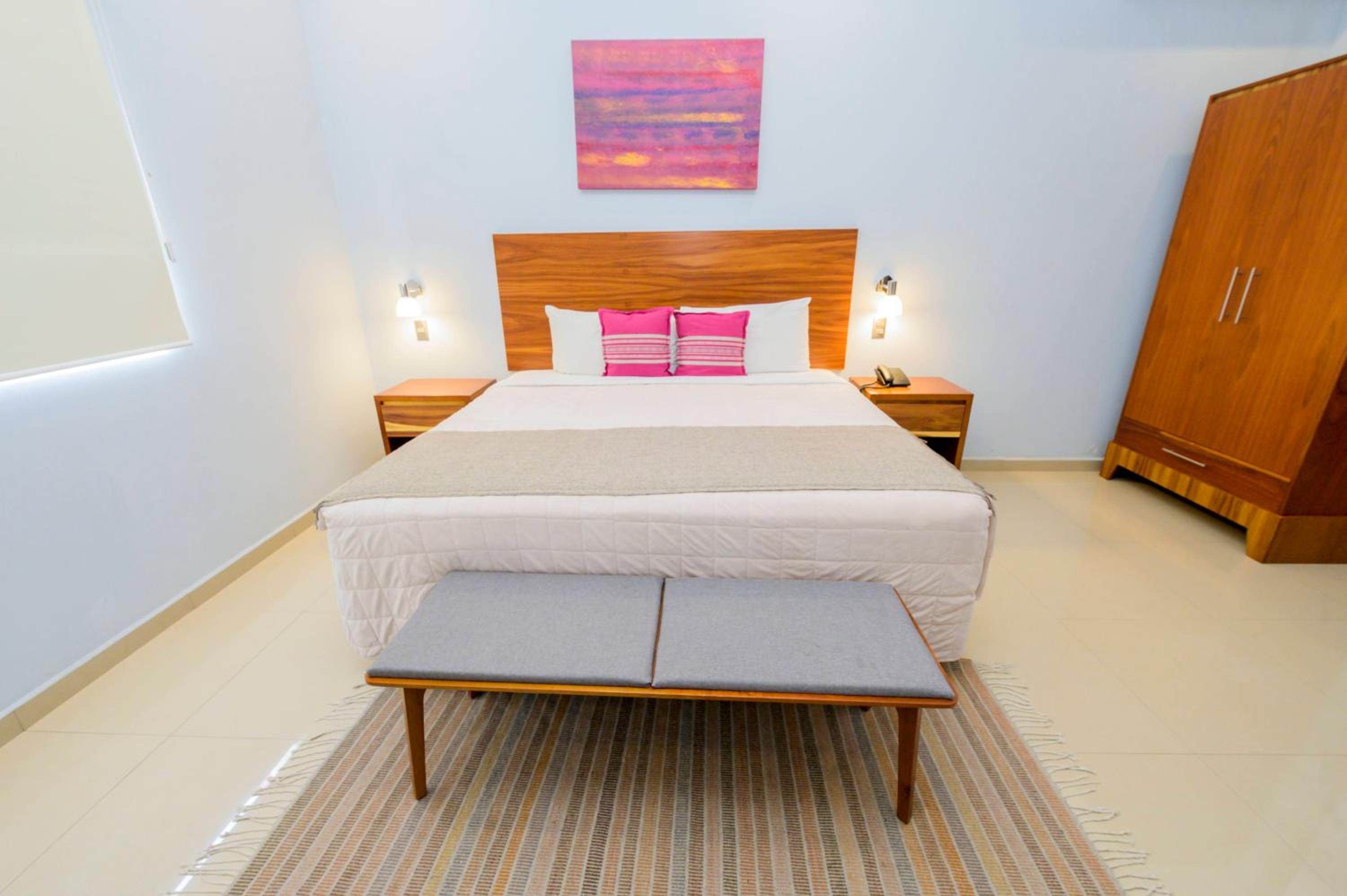 Deluxe Suite - Photo 5