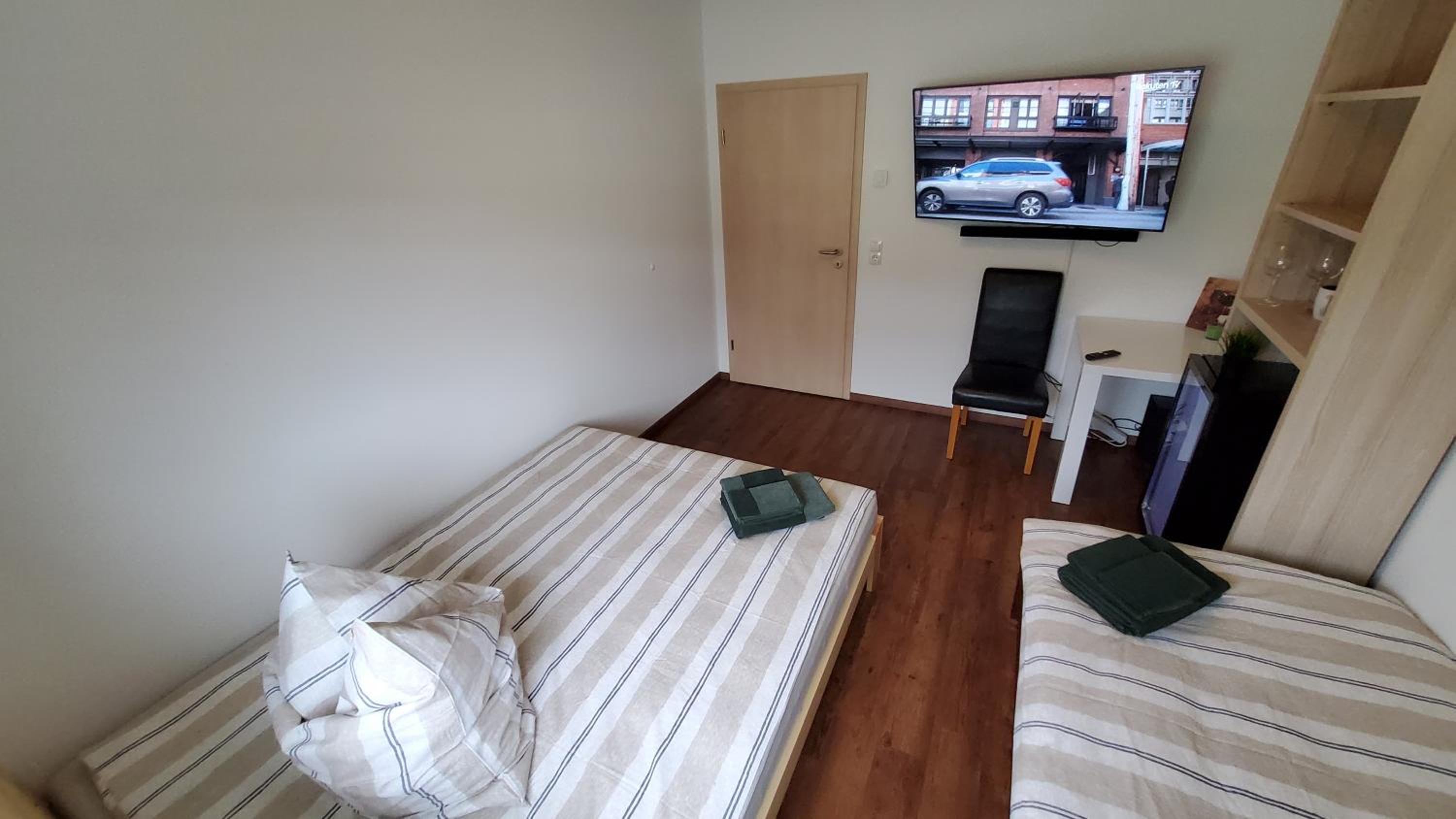 Double or Twin Room with Shared Bathroom photo 1