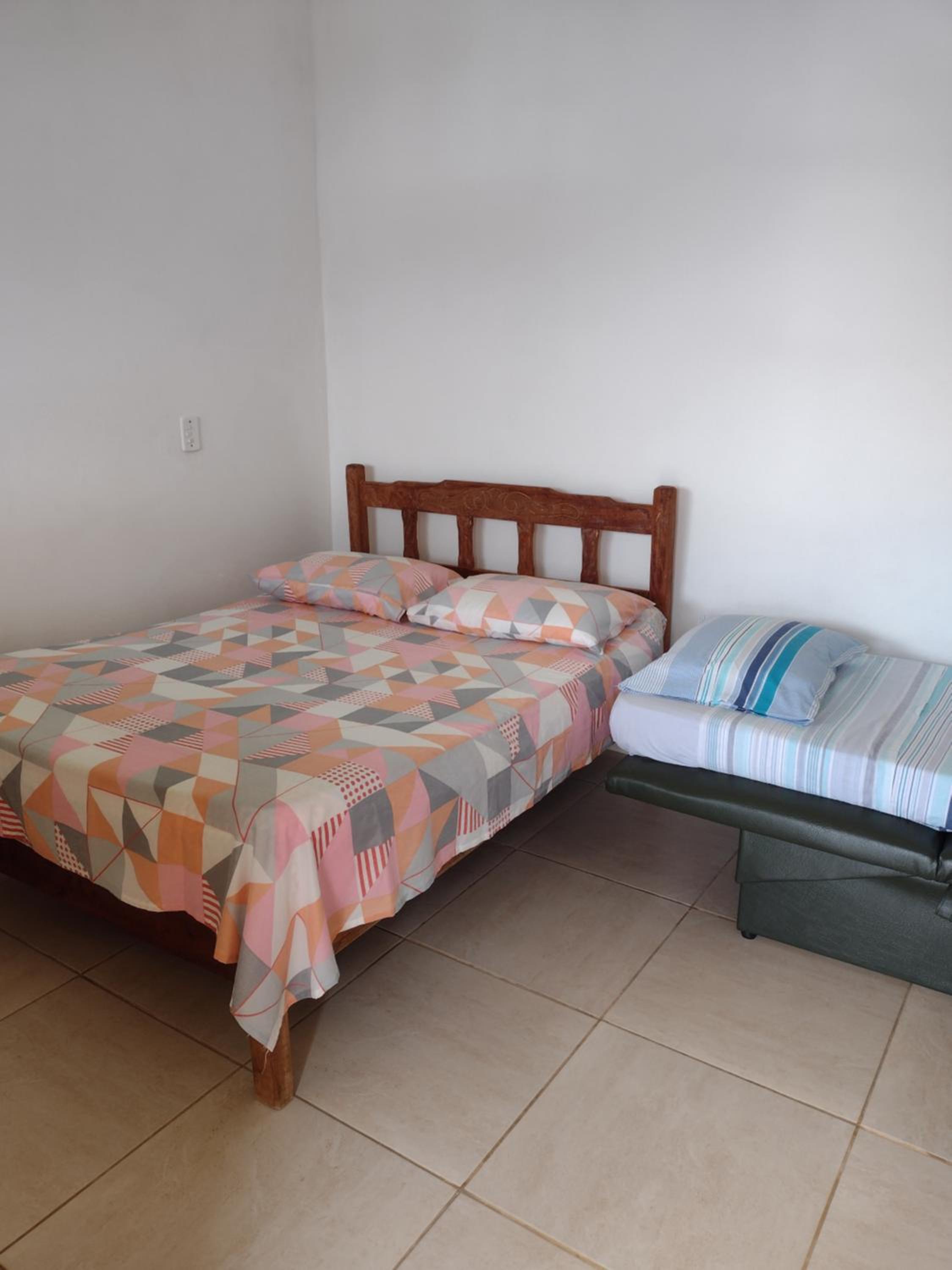 Deluxe Suite with Sea View - Photo 19
