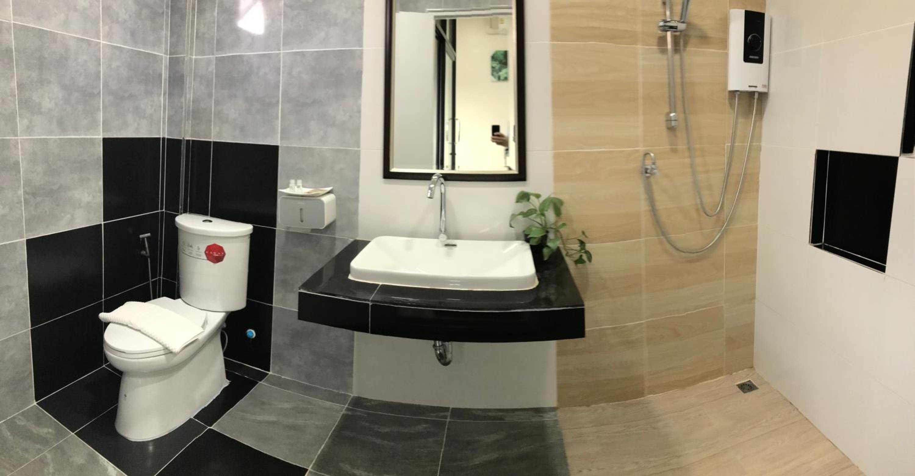 Double Room - Photo 5