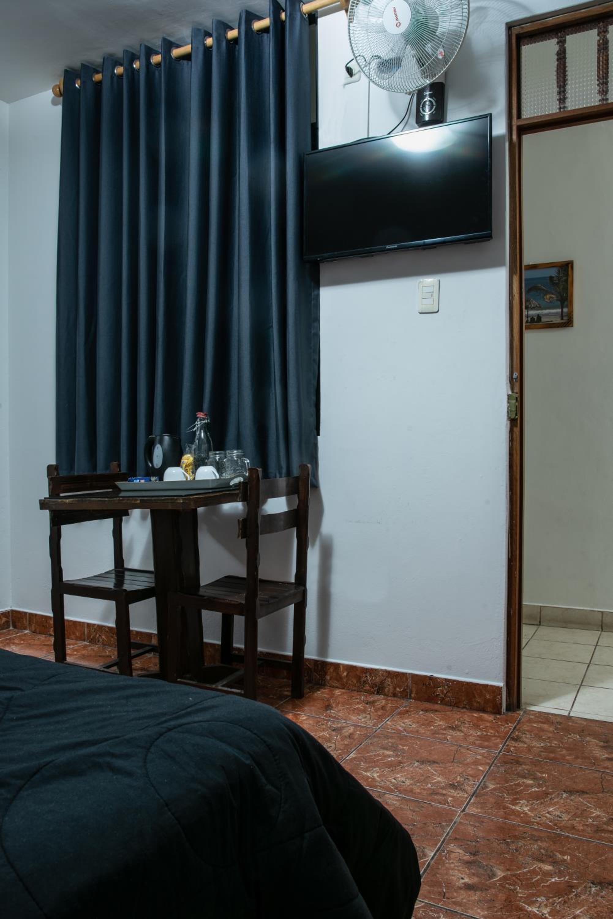Economy Double Room photo 3