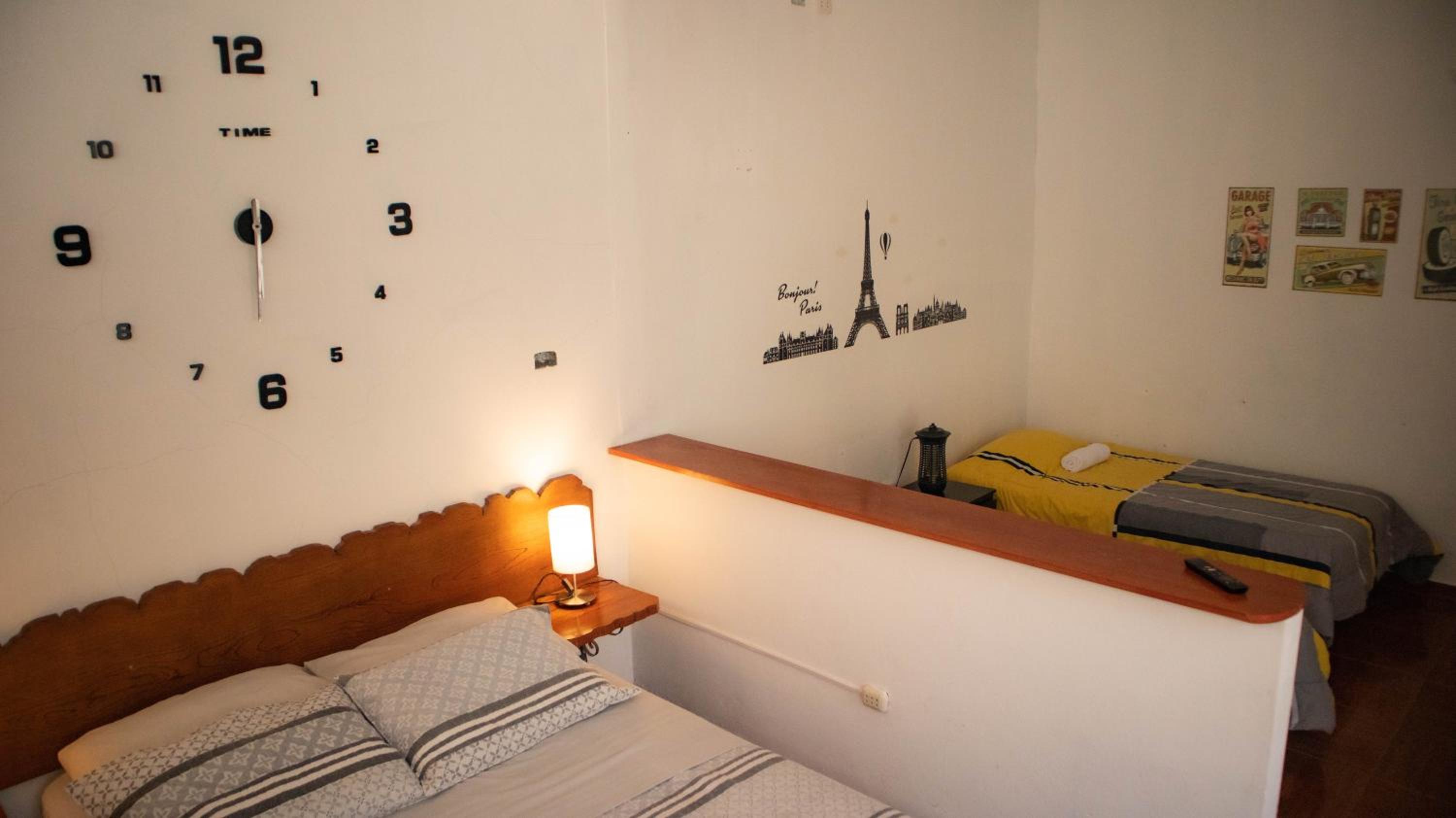 Quadruple Room with Private Bathroom photo 2
