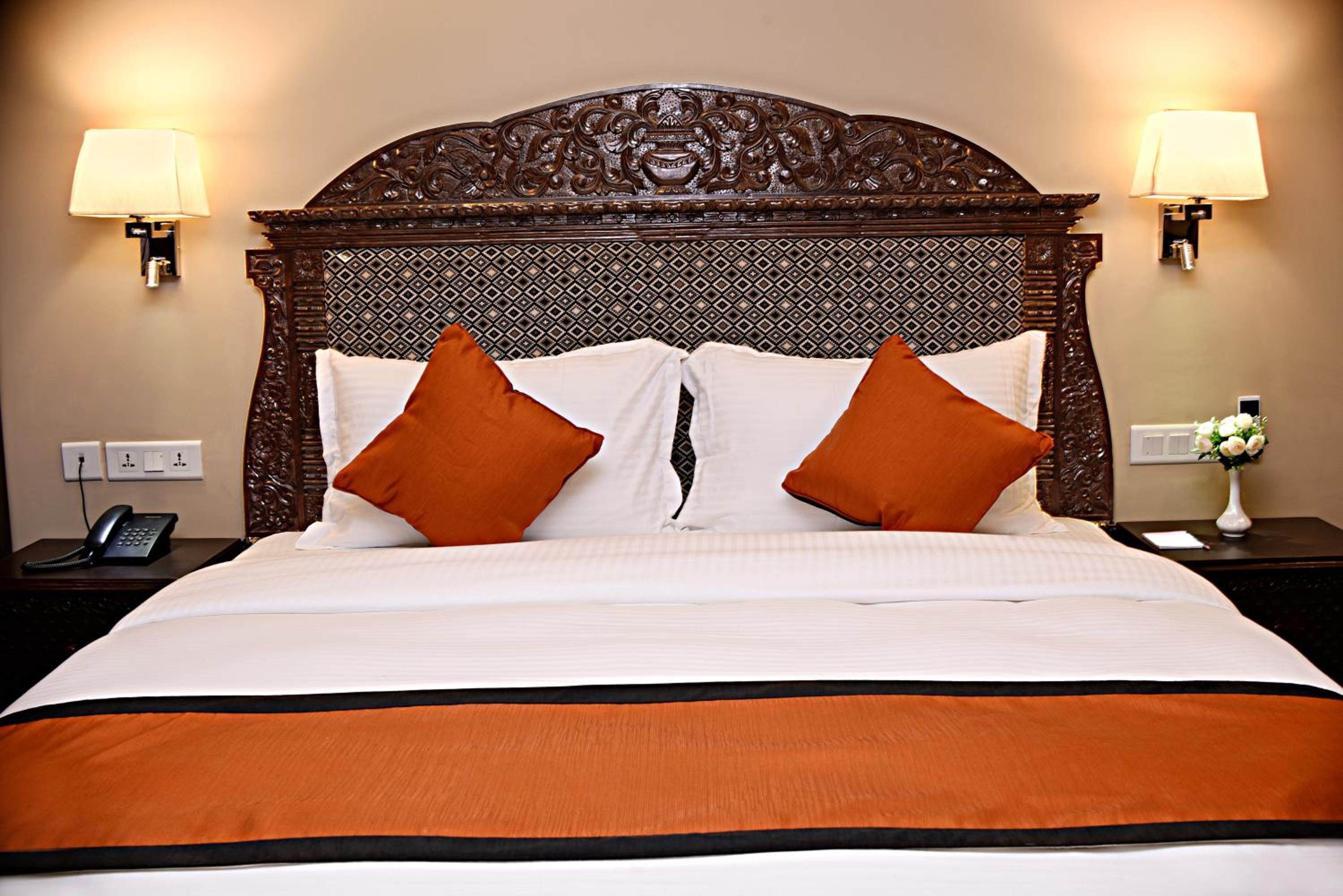 Deluxe Double or Twin Room - Photo 8