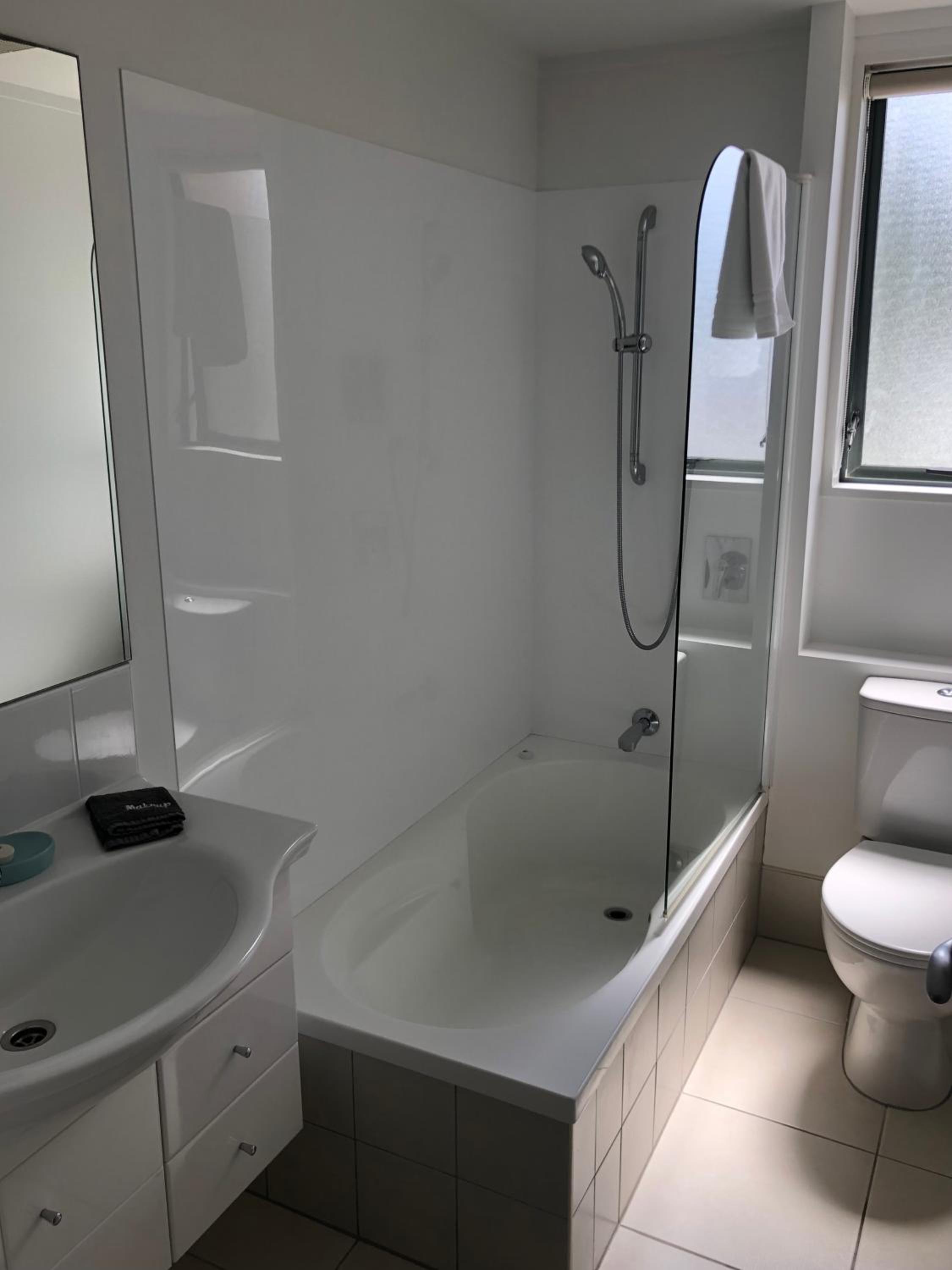 Two-Bedroom Deluxe Apartment with Ocean View