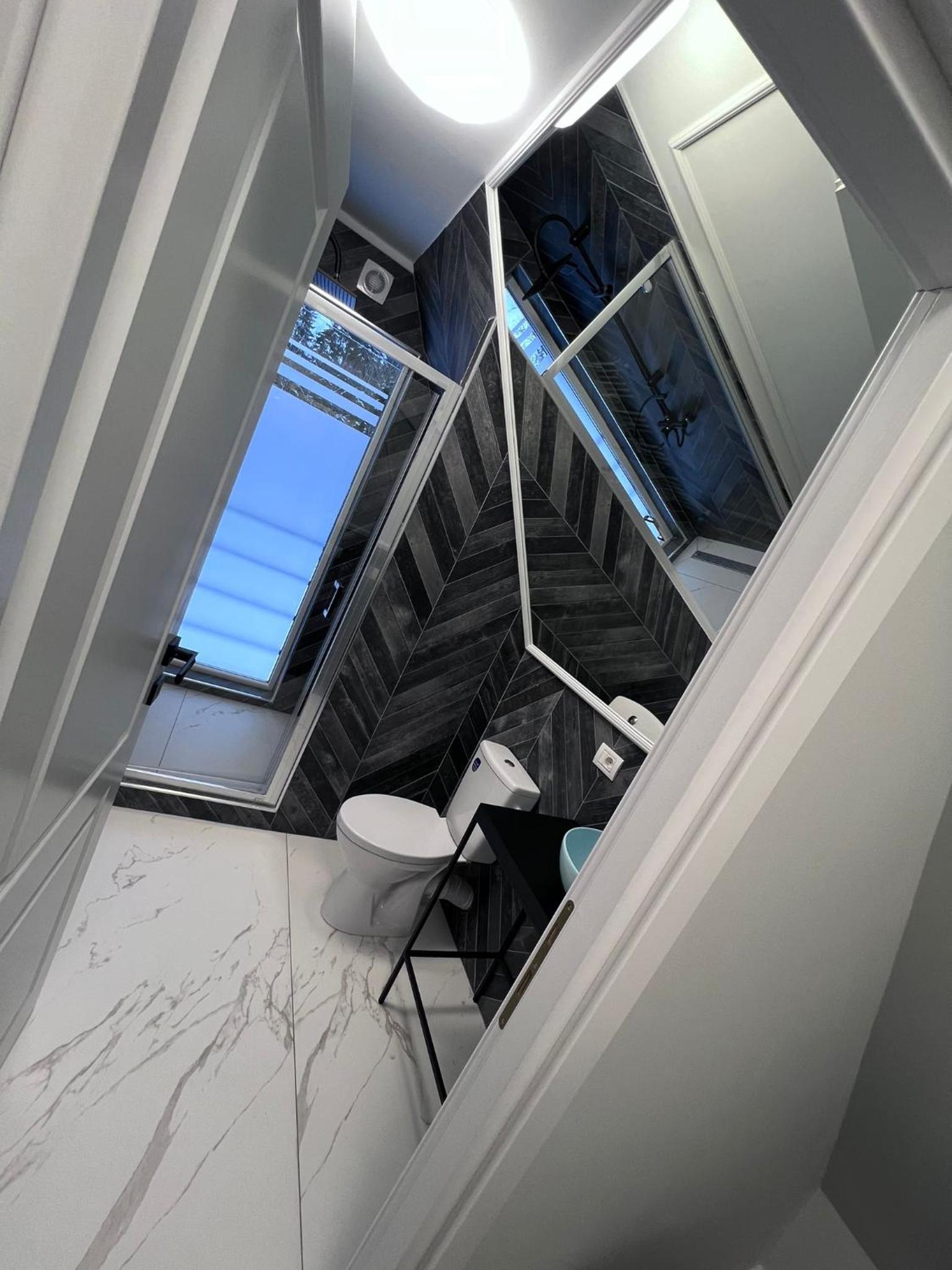 Three-Bedroom Chalet - Photo 4