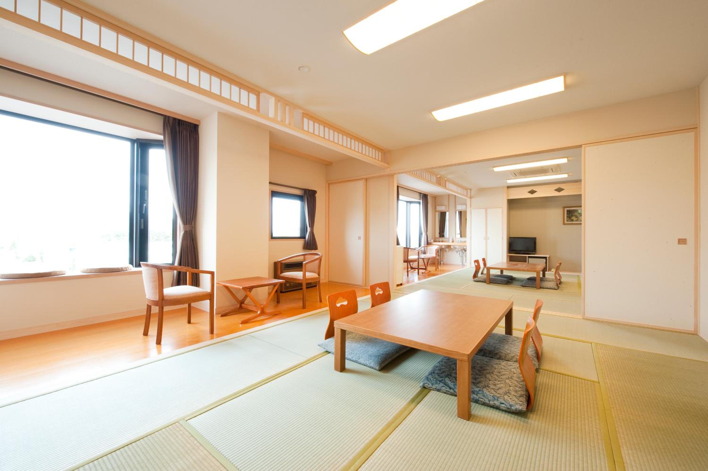 Japanese-Style Family Room  - Non-Smoking