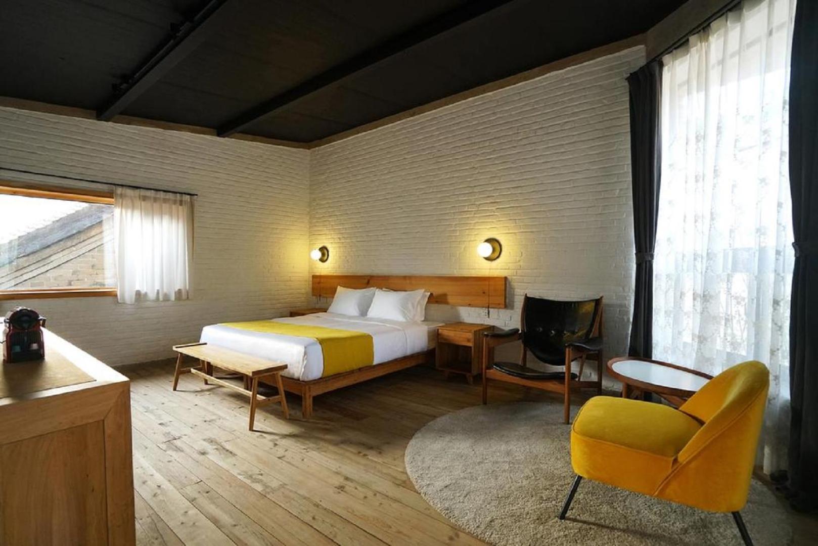 A Queen Room with Terrace