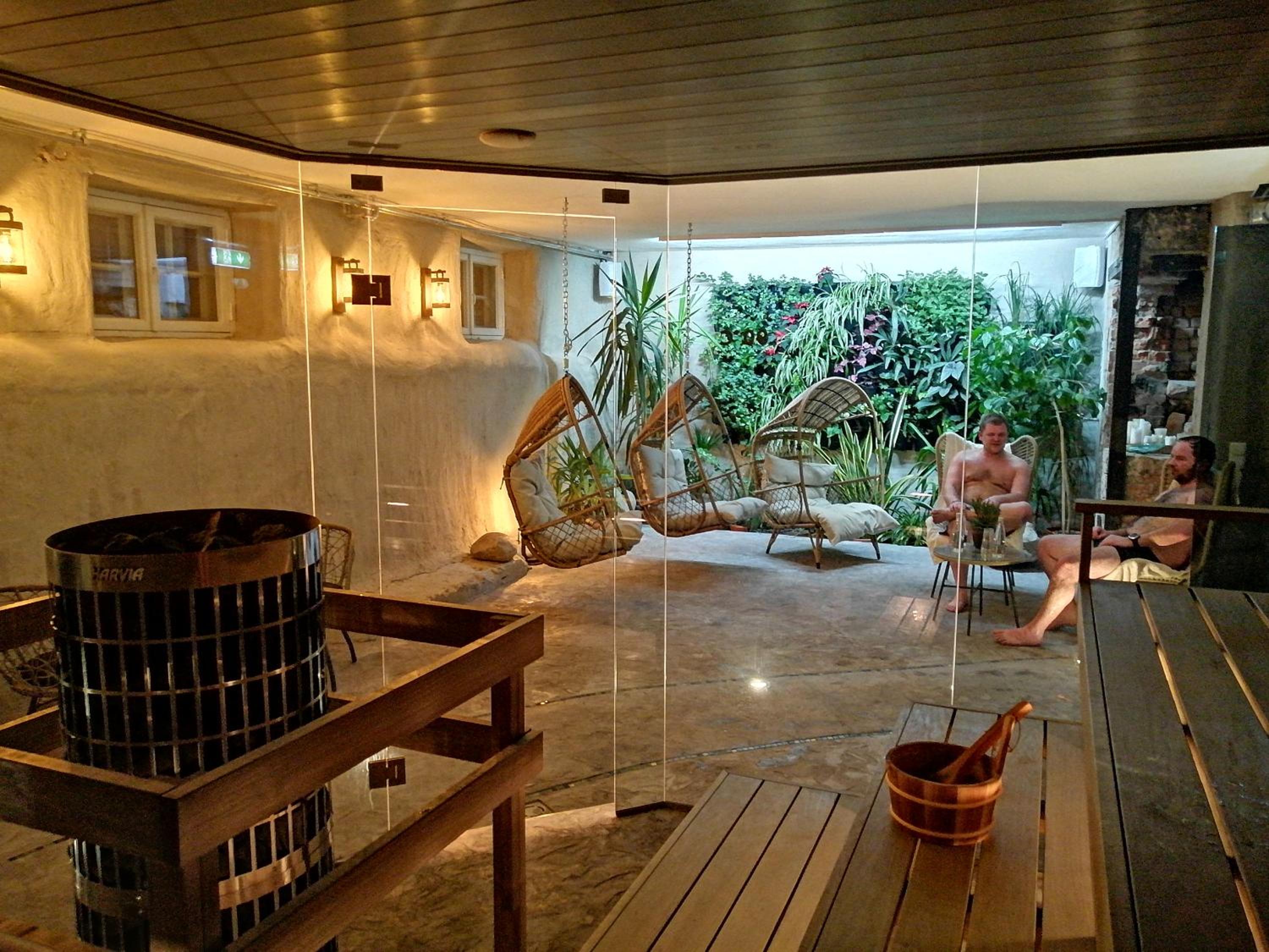 Deluxe Double Room with Bath photo 2