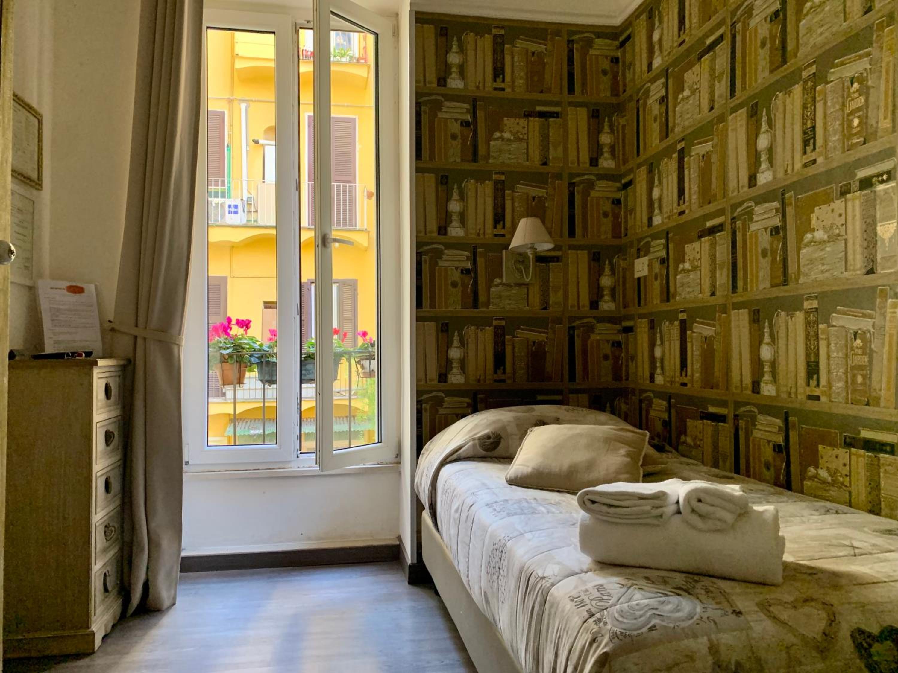 Single Room photo 3