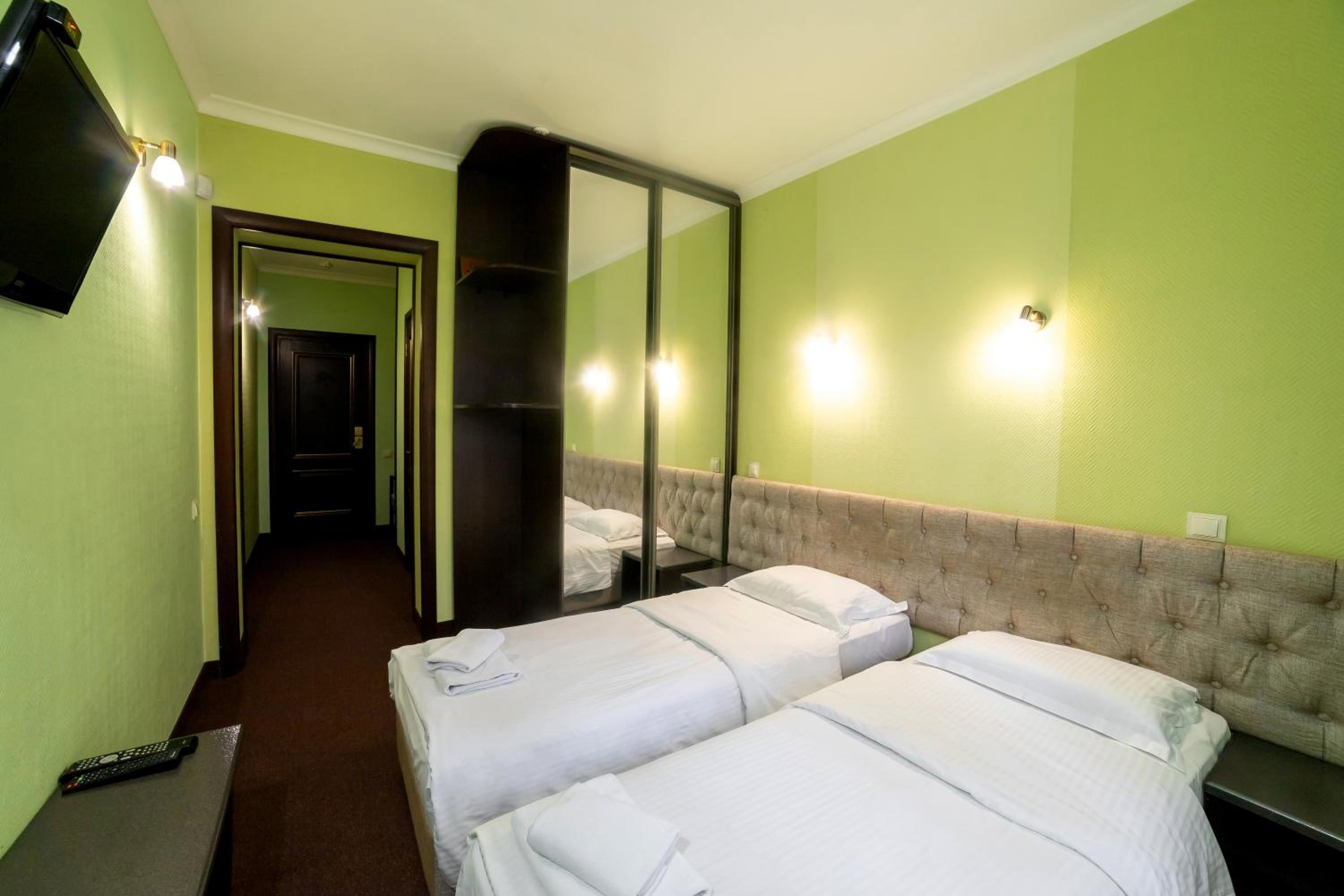 Standard Twin Room photo 3