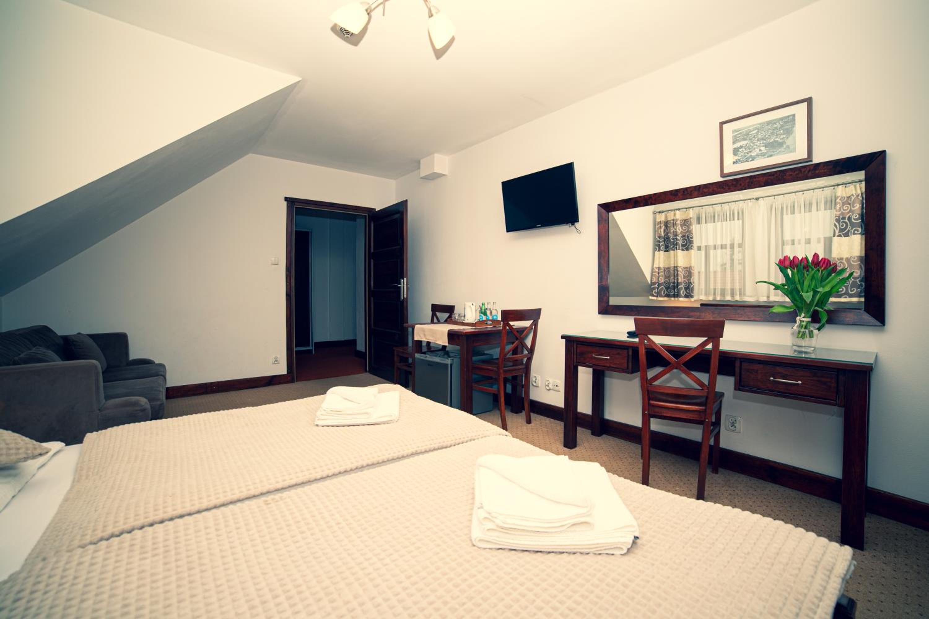 Deluxe Double Room with Extra Bed photo 3