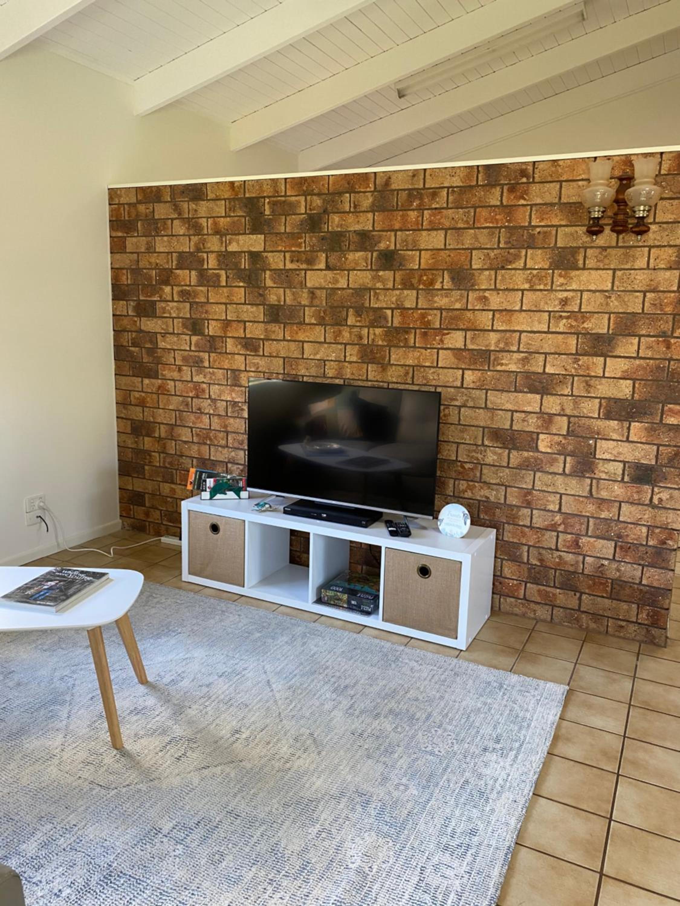 Three-Bedroom House photo 2