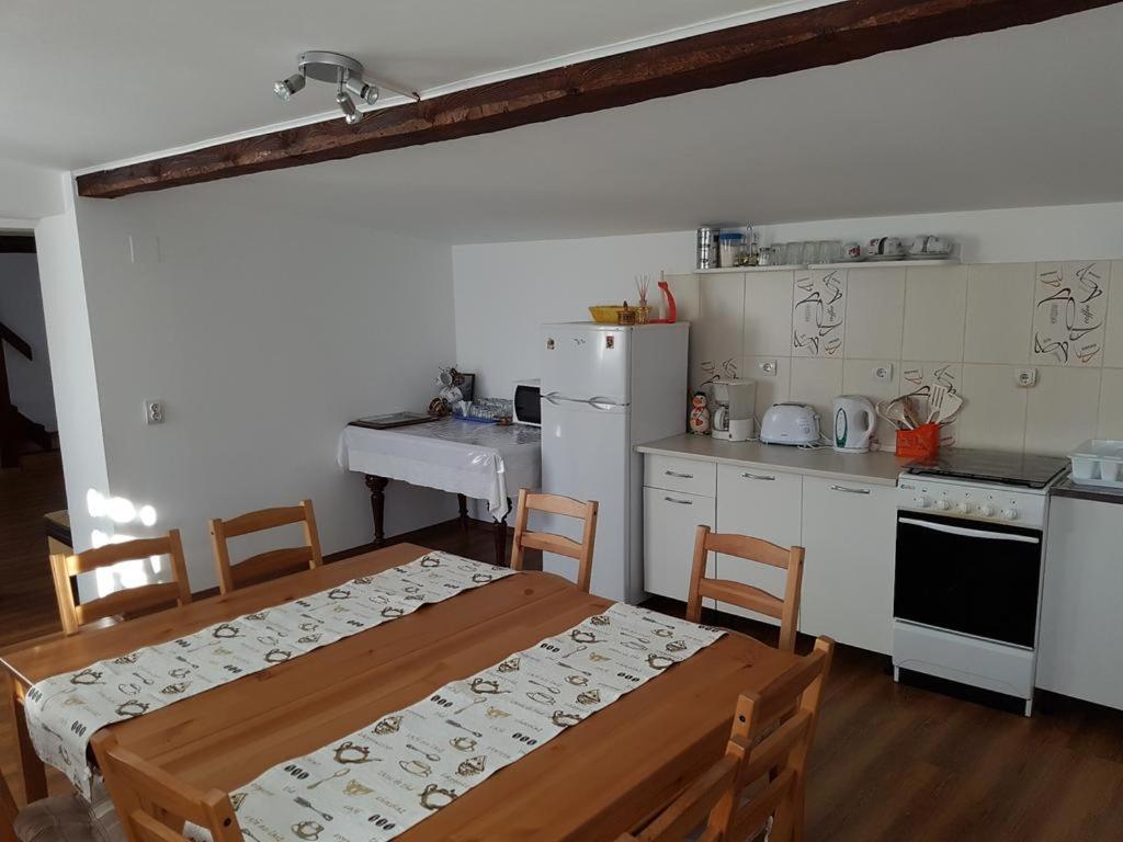 Three-Bedroom House photo 2