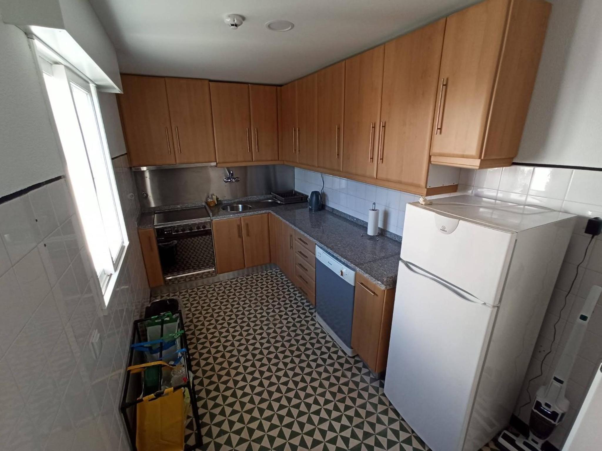 Double Room with Private Bathroom - Photo 12