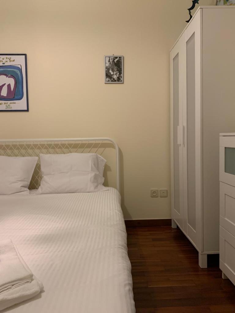 Four-Bedroom House - Photo 4