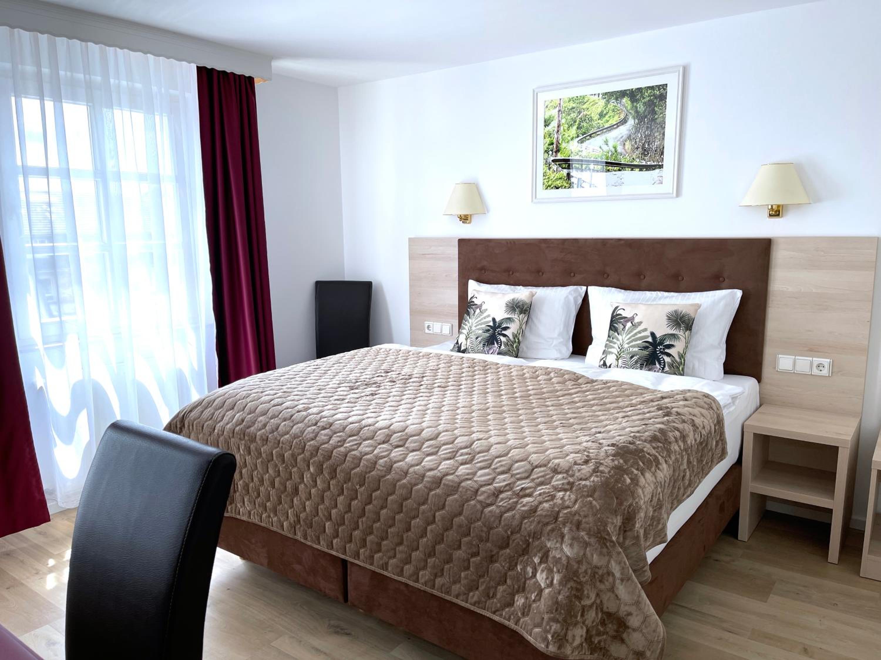 Large Double Room photo 1