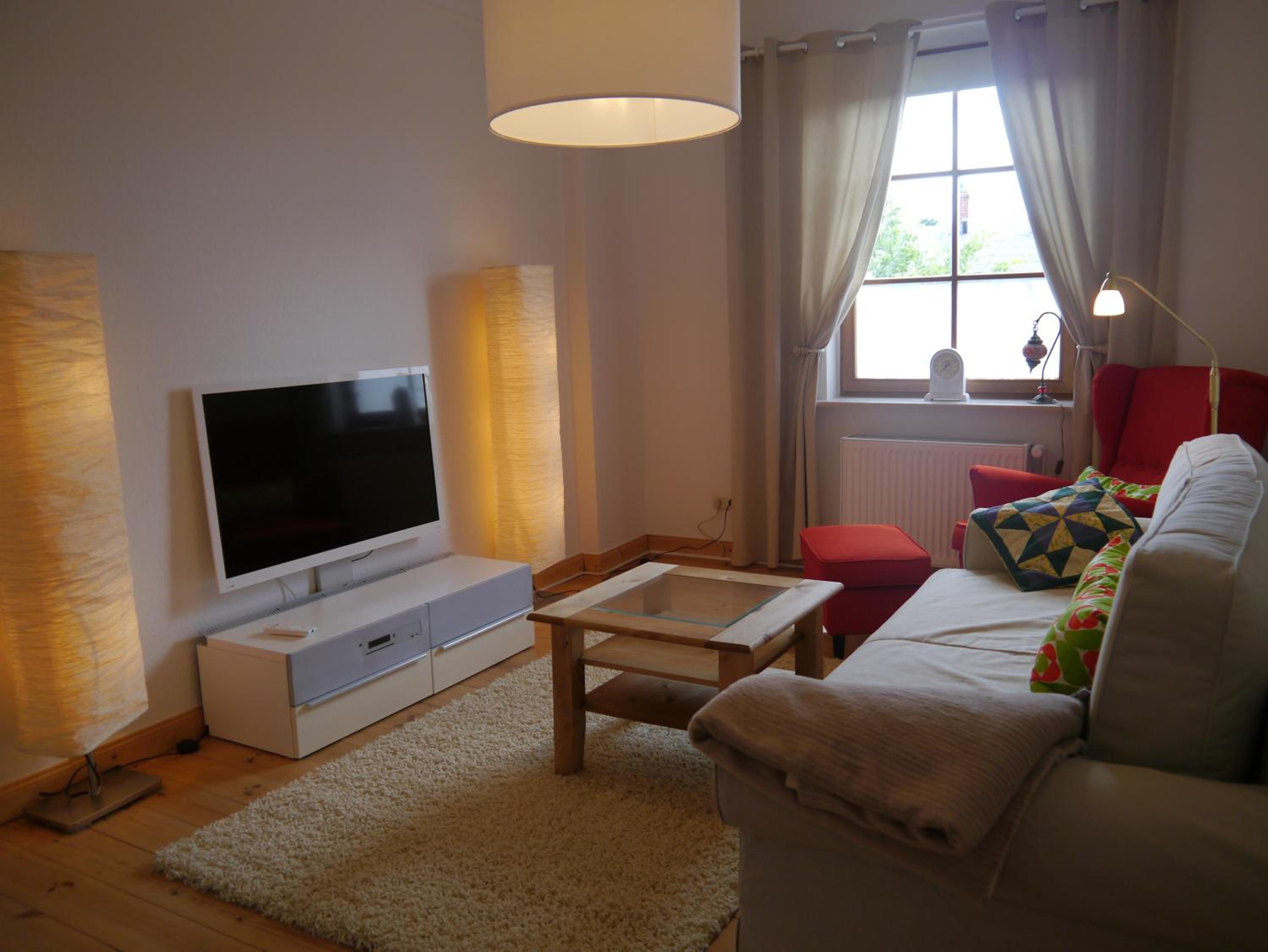 One-Bedroom Apartment - Photo 1
