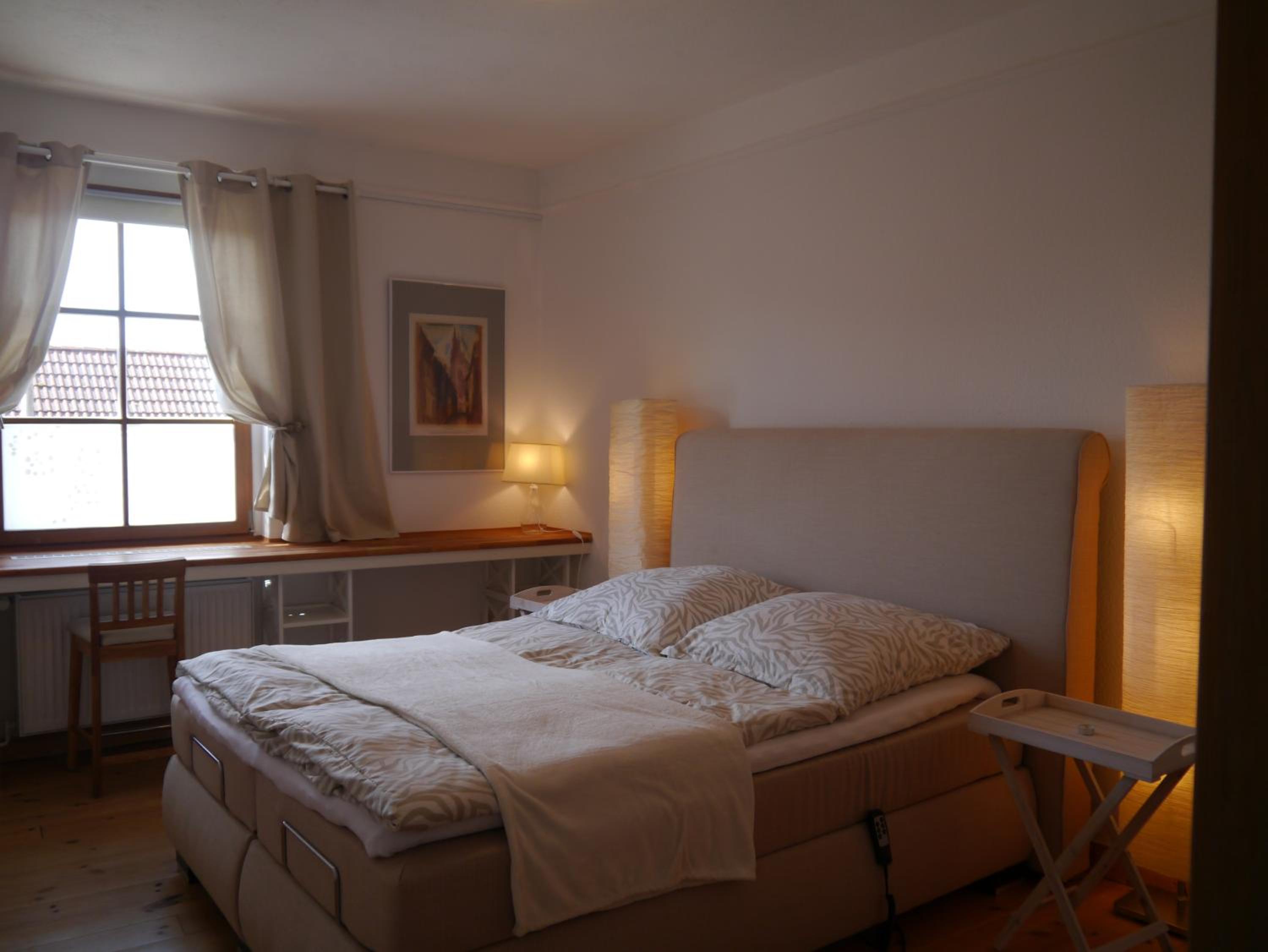 One-Bedroom Apartment - Photo 11