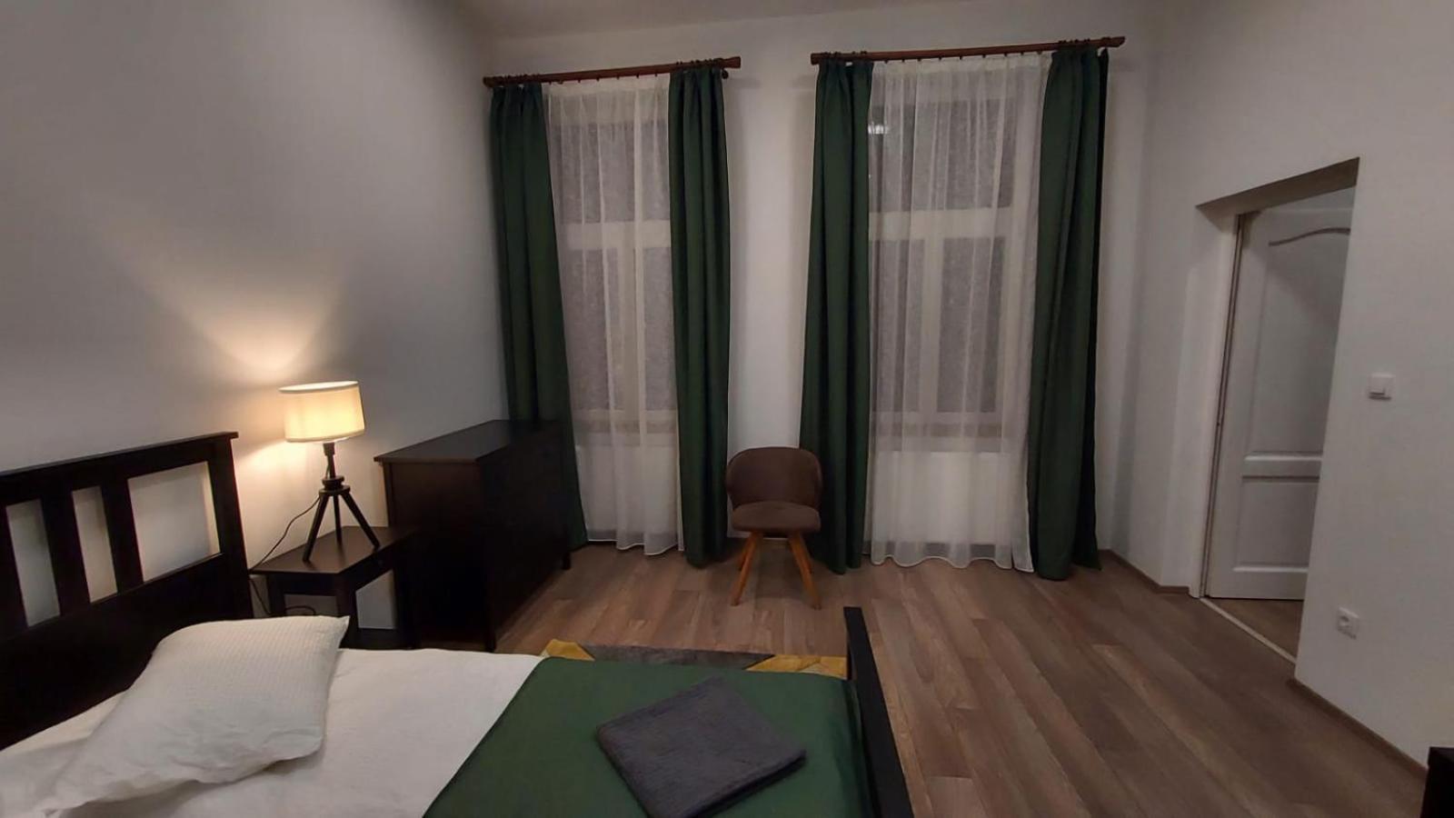 King Studio with Sofa Bed - Photo 3