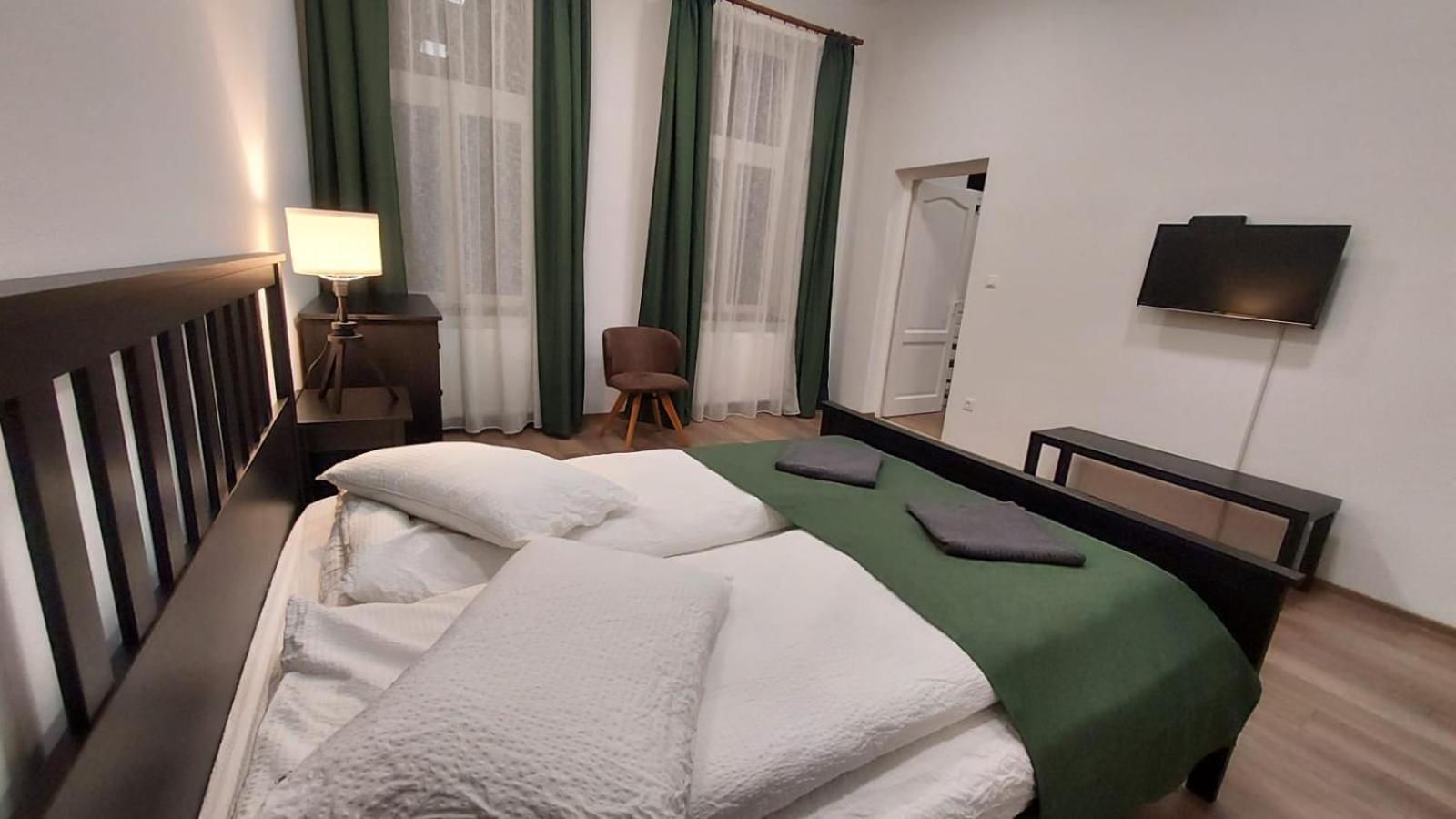 King Studio with Sofa Bed - Photo 1