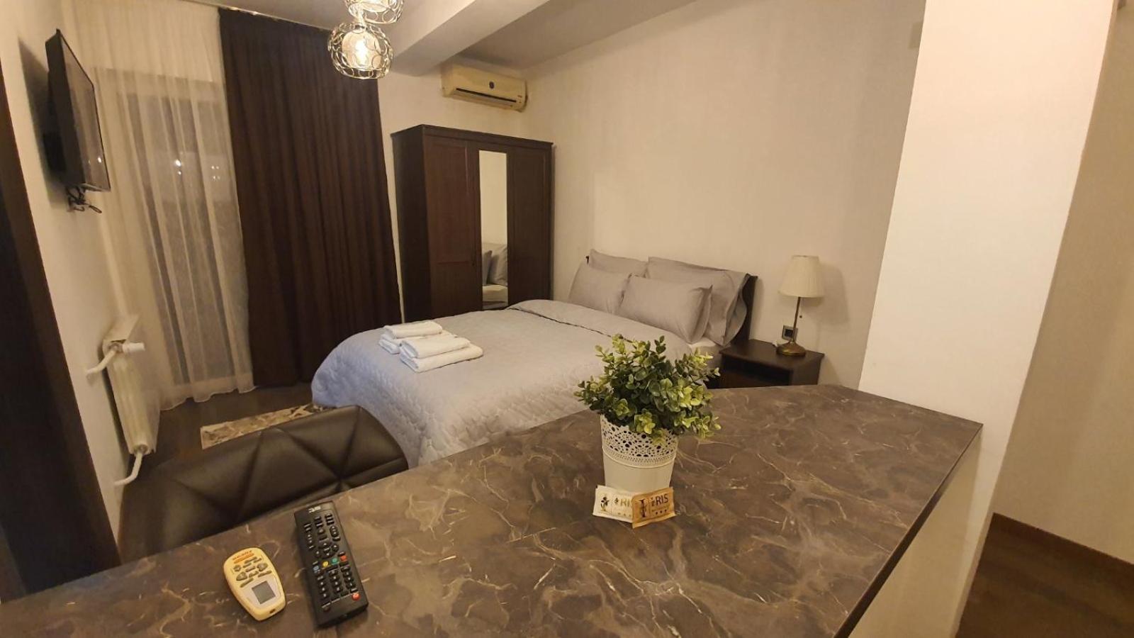 Apartment with Balcony photo 2