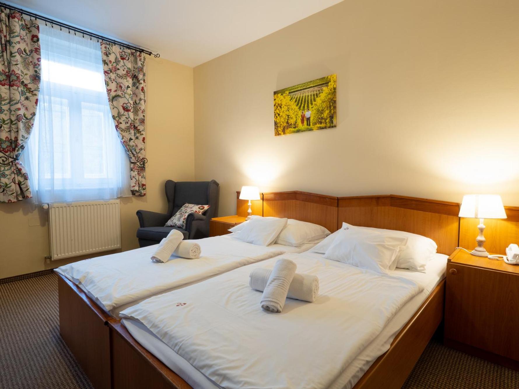 Standard Double Room photo 3